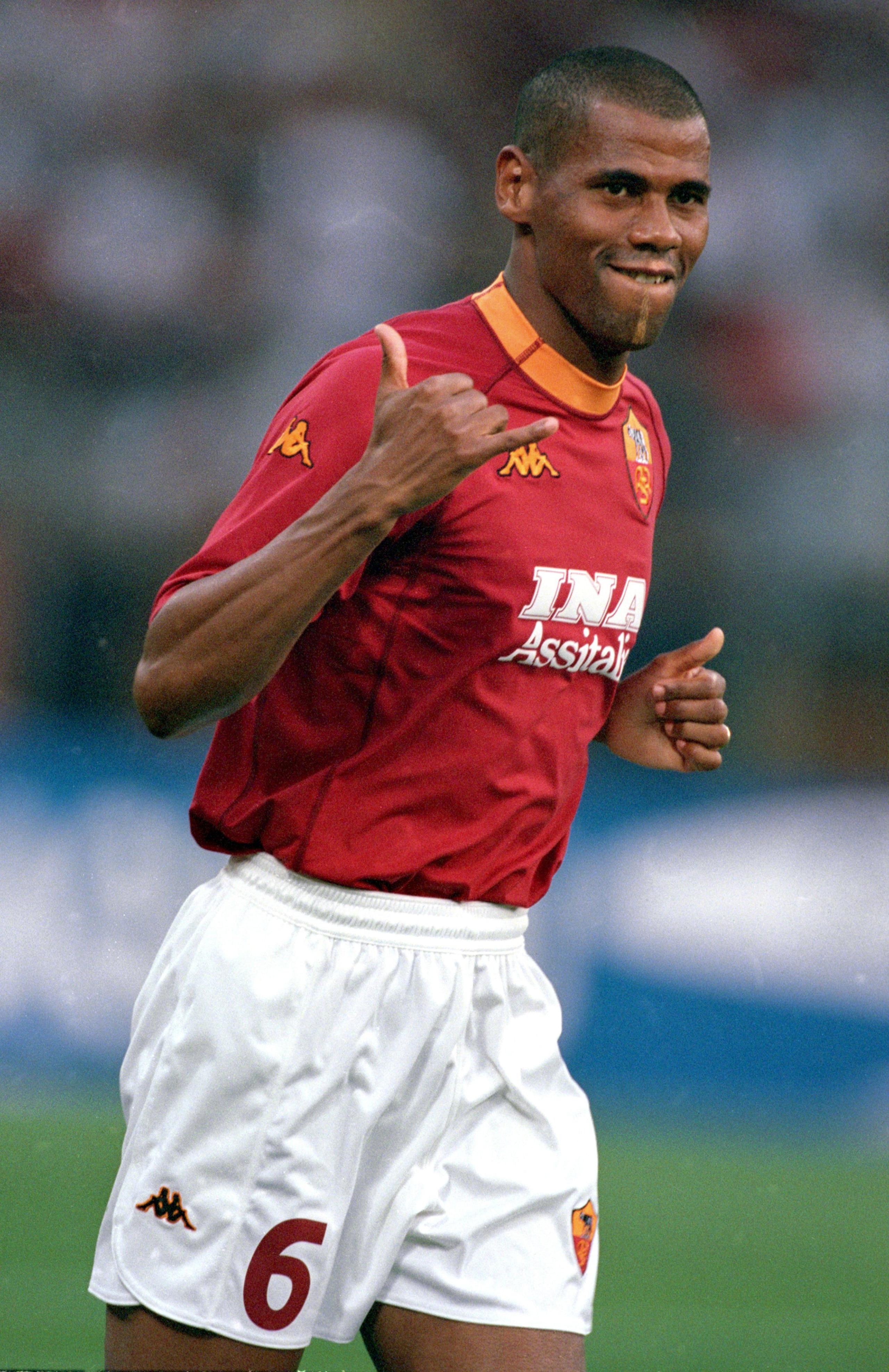 24 Aug 2000: Aldair of Roma on the ball during the Pre-Season Friendly match against AEK Athens at the Stadio Olimpico in Rome. \ Mandatory Credit: Claudio Villa /Allsport 24 Aug 2000: Aldair of Roma on the ball during the Pre-Season Friendly match against AEK Athens at the Stadio Olimpico in Rome. \ Mandatory Credit: Claudio Villa /Allsport