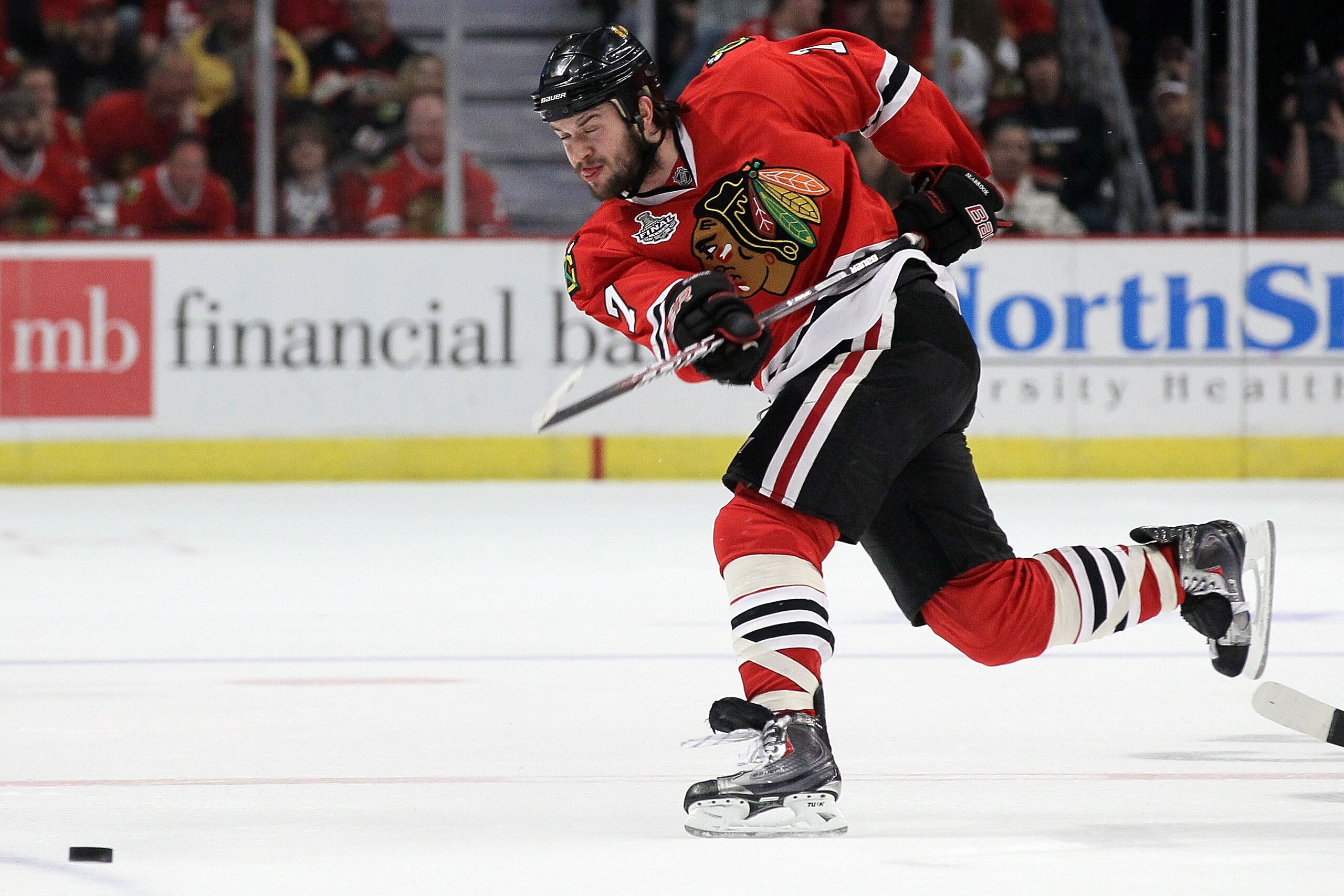 CHICAGO - MAY 31:  Brent Seabrook #7 of the Chicago Blackhawks shoots the puck while taking on the Philadelphia Flyers in Game Two of the 2010 NHL Stanley Cup Final at the United Center on May 31, 2010 in Chicago, Illinois.  (Photo by Jim McIsaac/Getty Im