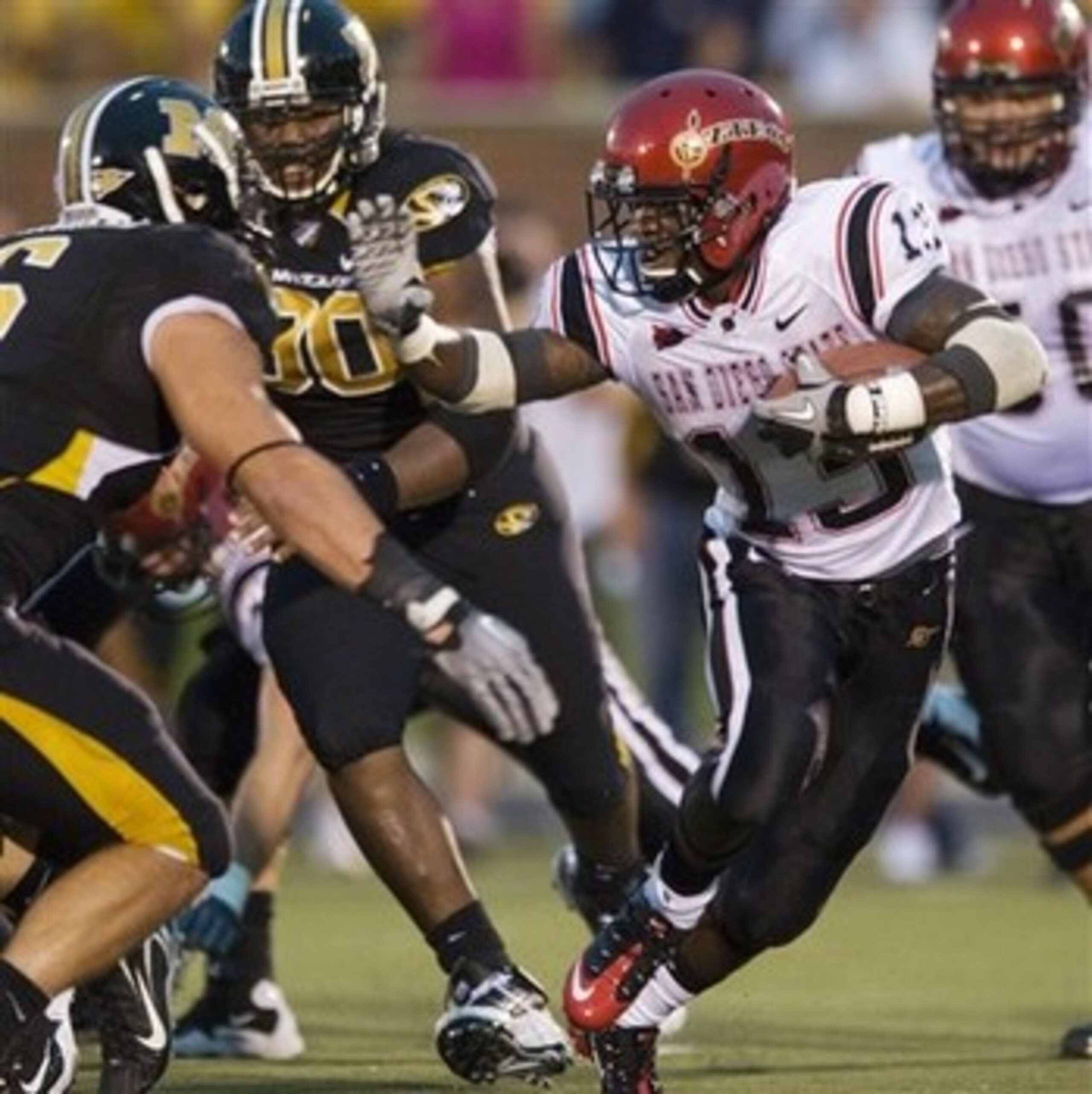 SDSU's Ronnie Hillman is college football top freshman runner