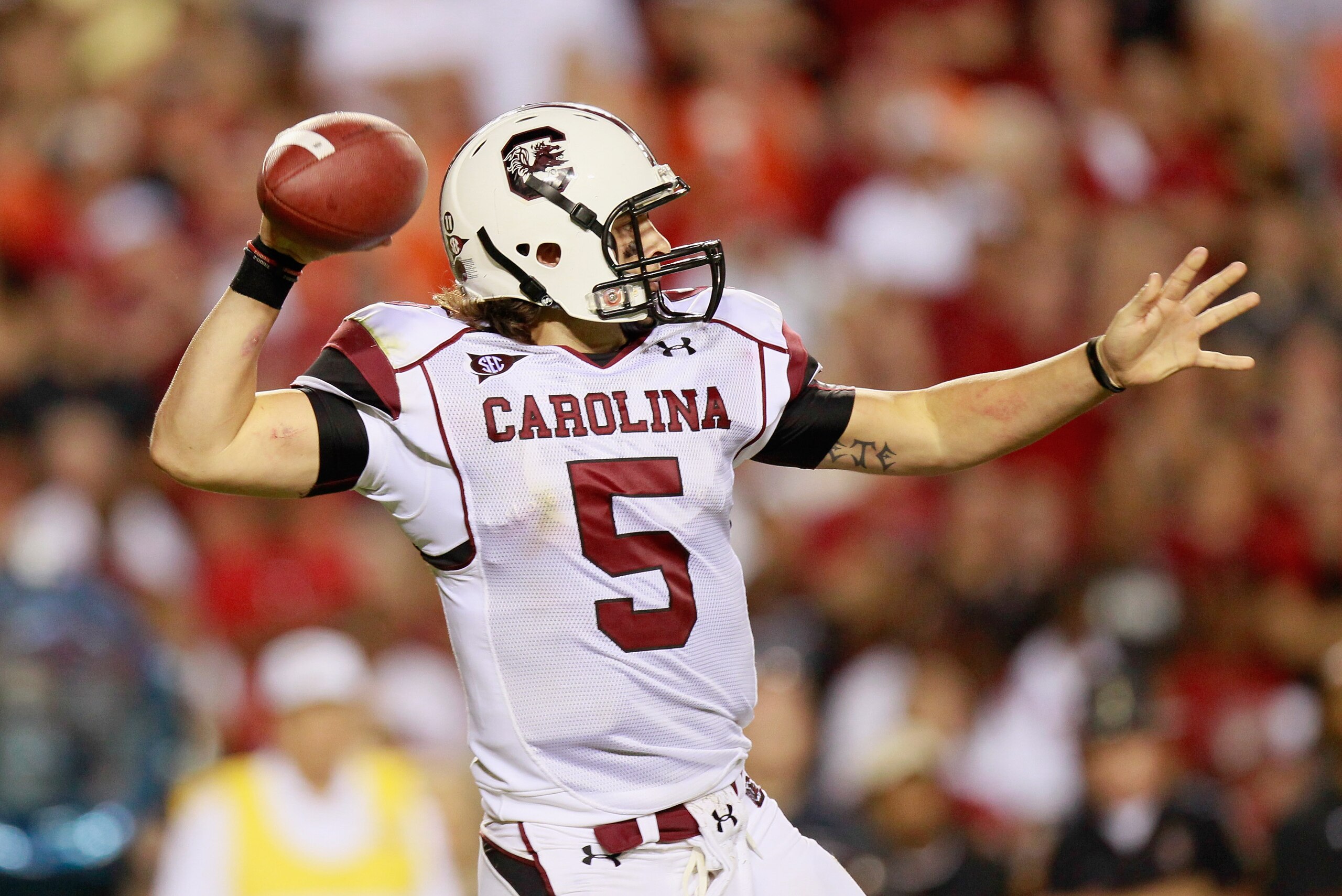 AUBURN, AL - SEPTEMBER 25:  Quarterback Stephen Garcia #5 of the South Carolina Gamecocks looks to pass against the Auburn Tigers at Jordan-Hare Stadium on September 25, 2010 in Auburn, Alabama.  (Photo by Kevin C. Cox/Getty Images)