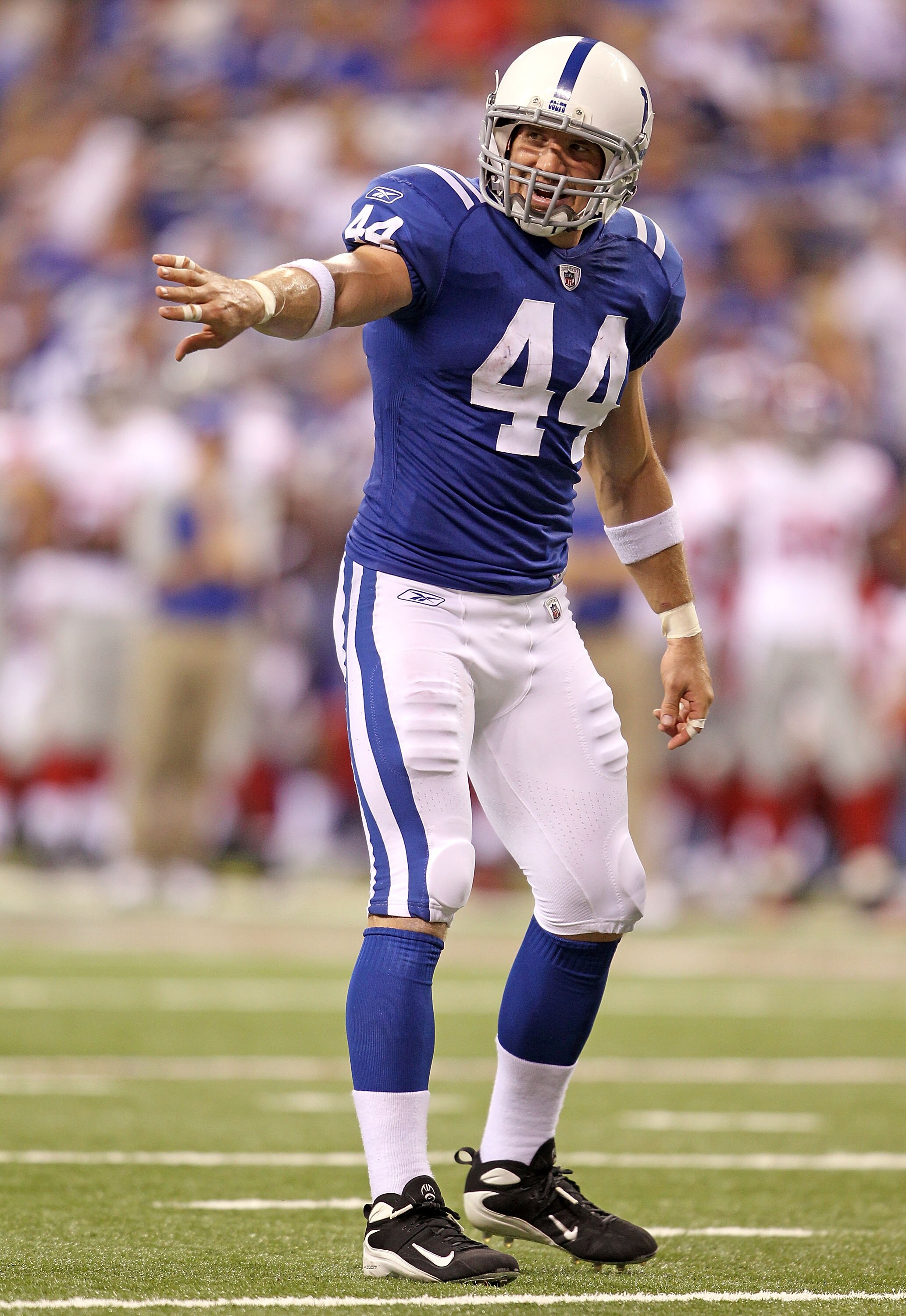 INDIANAPOLIS - SEPTEMBER 19: Dallas Clark #44 of the Indianapolis Colts lines up during the NFL game against the New York Giants at Lucas Oil Stadium on September 19, 2010 in Indianapolis, Indiana. (Photo by Andy Lyons/Getty Images) INDIANAPOLIS - SEPTEMBER 19: Dallas Clark #44 of the Indianapolis Colts lines up during the NFL game against the New York Giants at Lucas Oil Stadium on September 19, 2010 in Indianapolis, Indiana. (Photo by Andy Lyons/Getty Images)