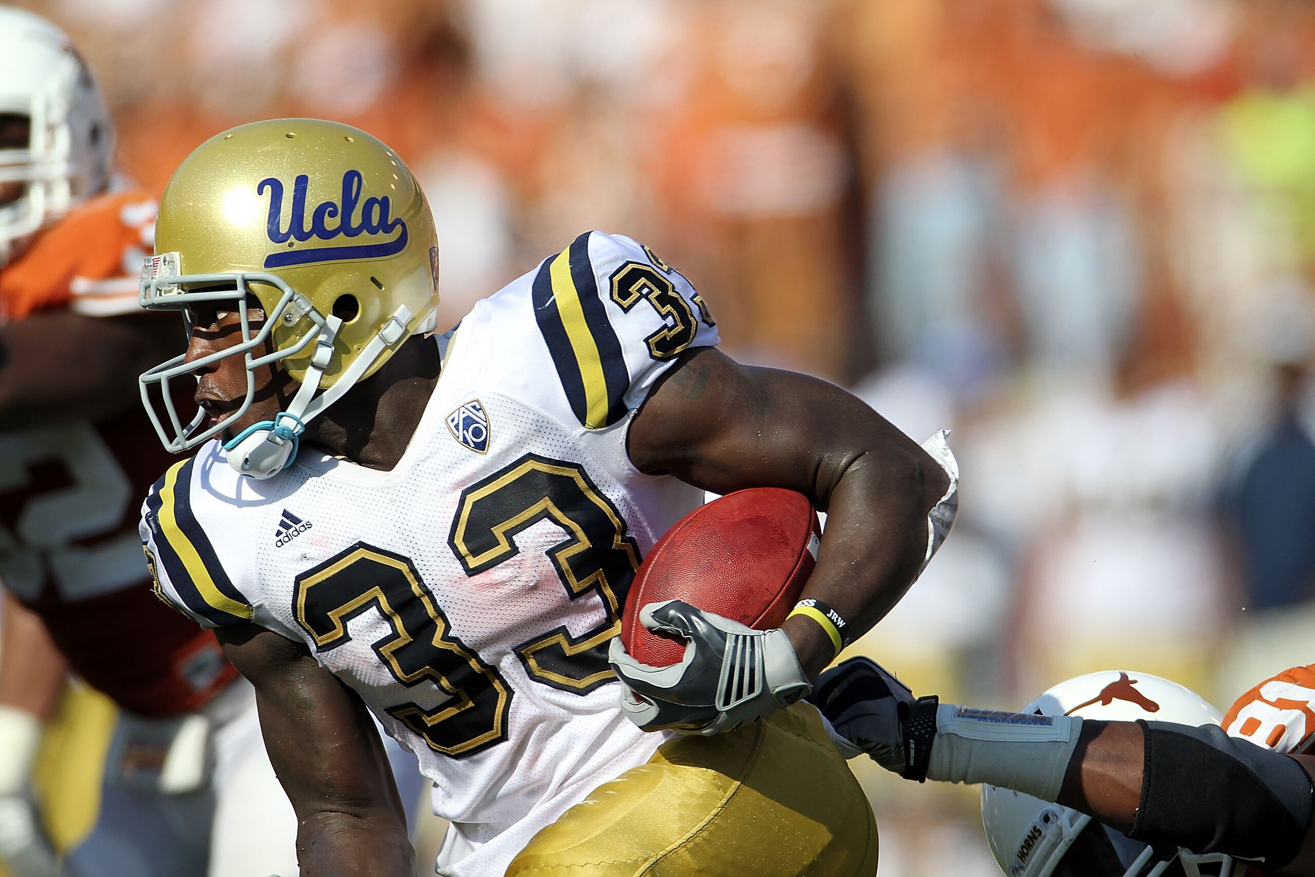 AUSTIN, TX - SEPTEMBER 25:  Running back Derrick Coleman #33 of the UCLA Bruins runs the ball against the Texas Longhorns at Darrell K Royal-Texas Memorial Stadium on September 25, 2010 in Austin, Texas.  (Photo by Ronald Martinez/Getty Images)