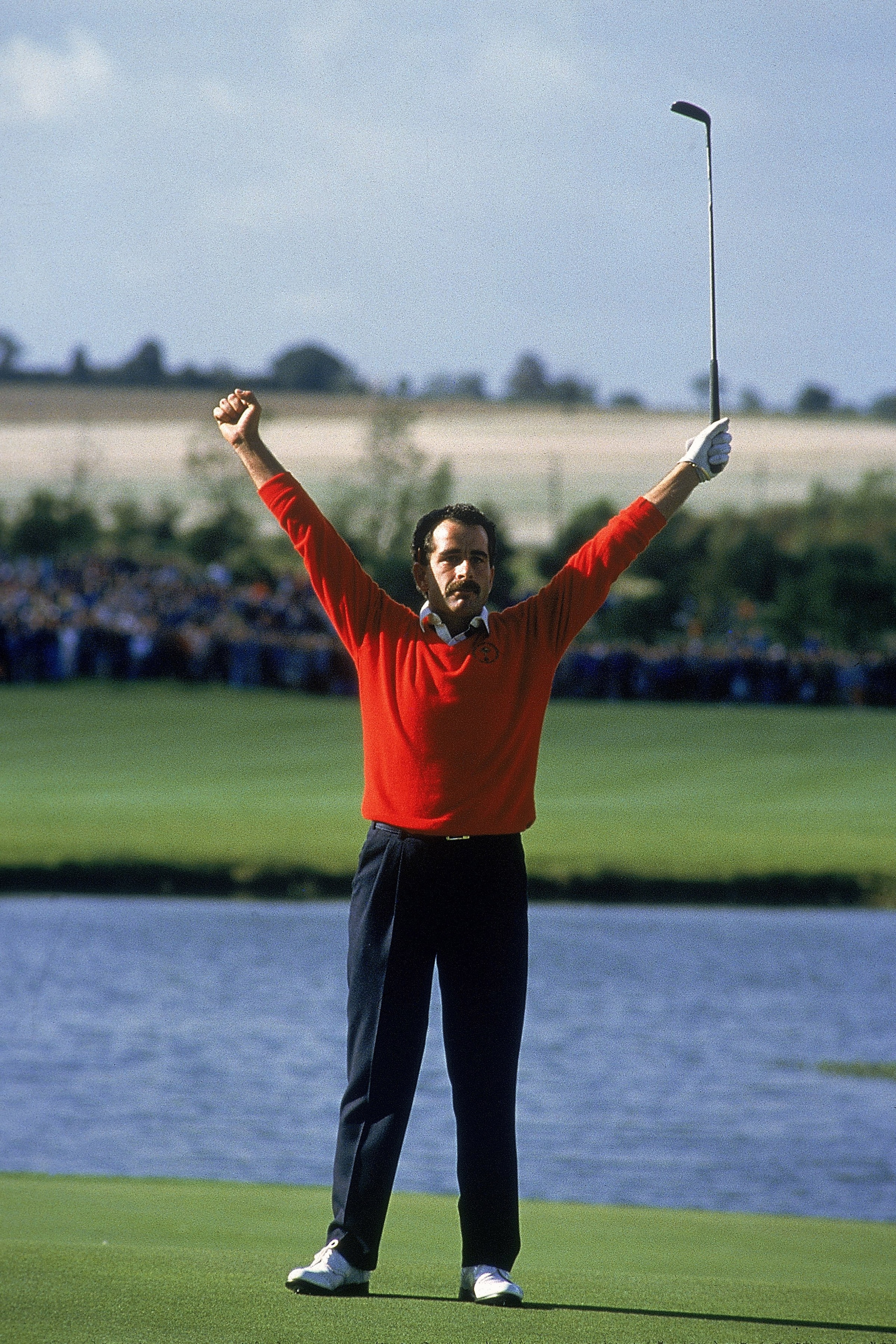 15 Sep 1985:  Sam Torrance of the European team celebrates on the 18th after sinking the putt to secure victory in the Ryder Cup at the Belfry in Sutton Coldfield, England. Europe beat the USA by 16.5 to 11.5.  \ Mandatory Credit: David Cannon /Allsport