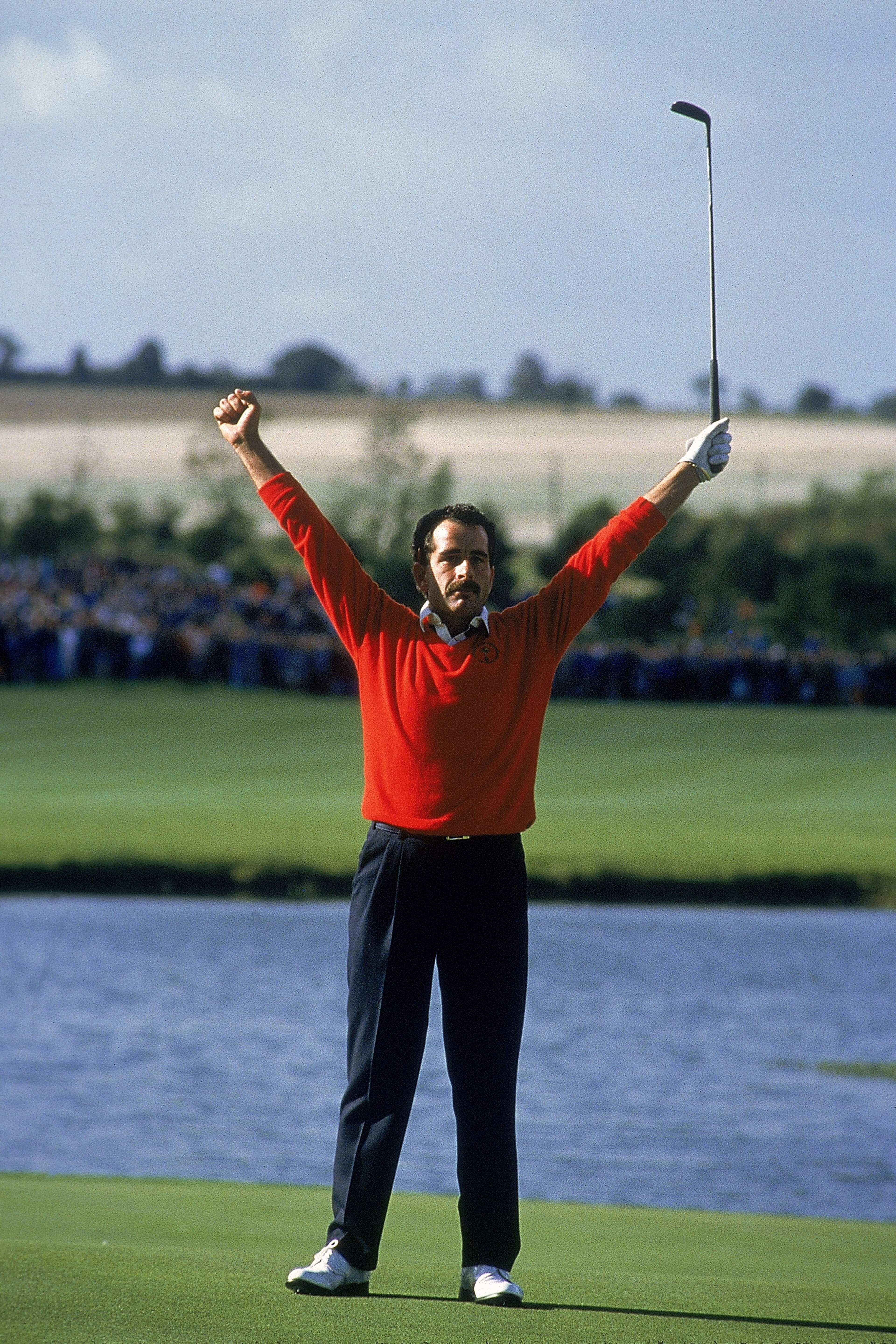 15 Sep 1985:  Sam Torrance of the European team celebrates on the 18th after sinking the putt to secure victory in the Ryder Cup at the Belfry in Sutton Coldfield, England. Europe beat the USA by 16.5 to 11.5.  \ Mandatory Credit: David Cannon /Allsport