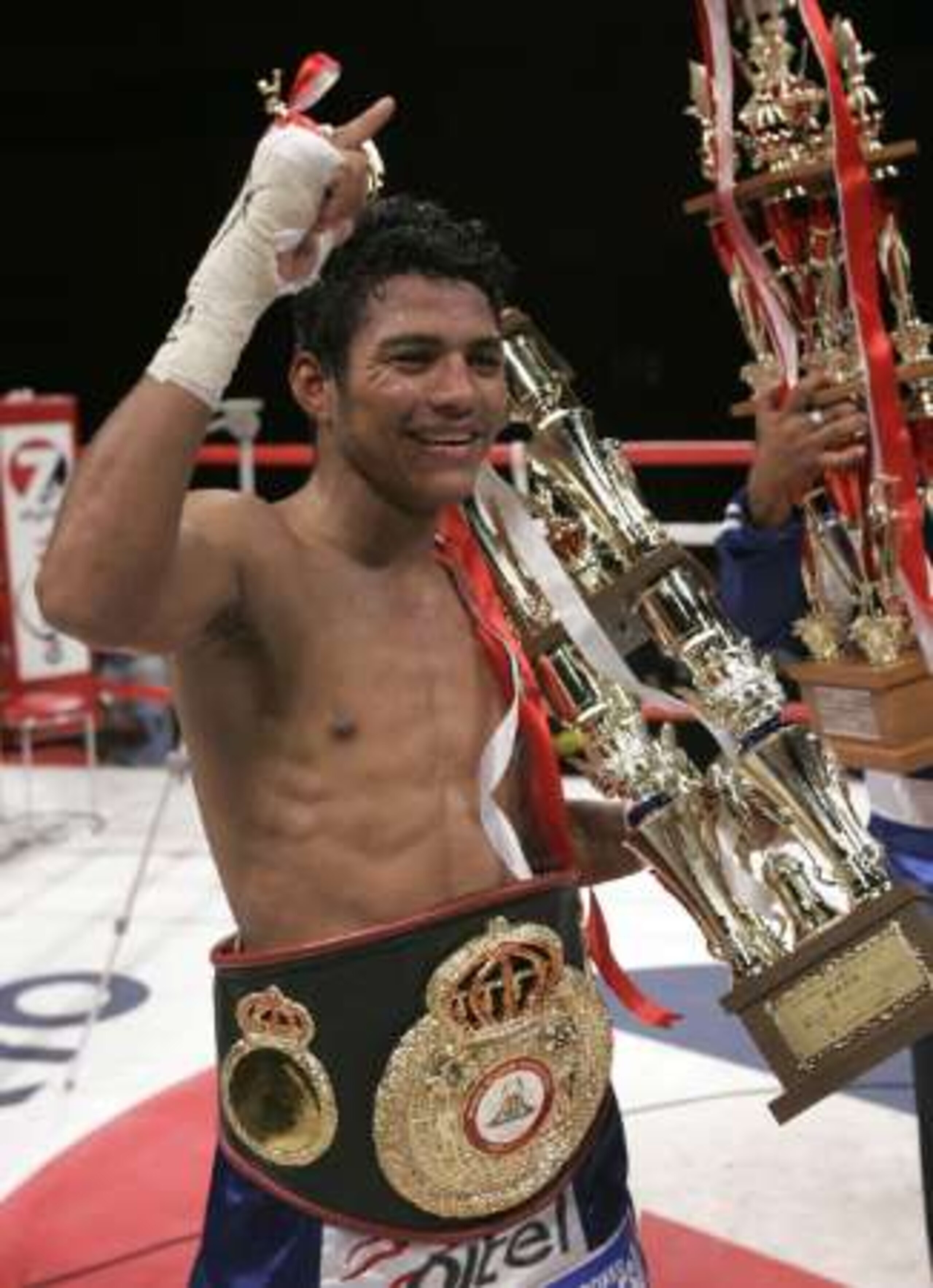 Roman Gonzalez.  Photo Credit: AFP
