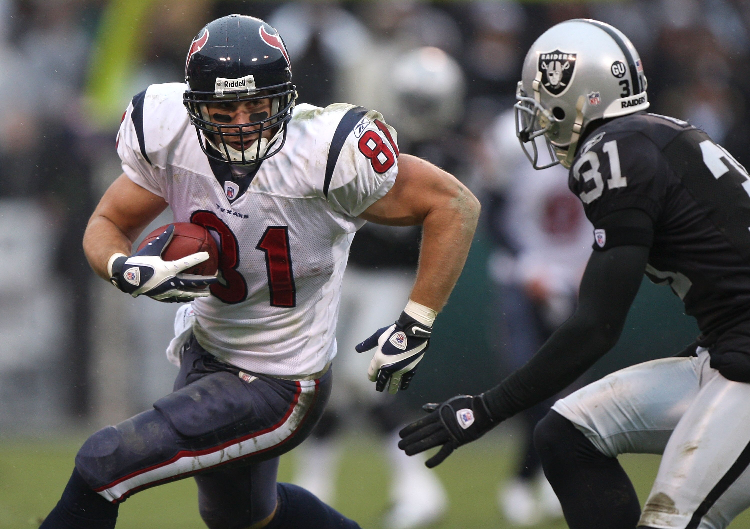 OAKLAND, CA - DECEMBER 21: Owen Daniels #81 of the Houston Texans runs after a catch against Hiram Eugene #31 of the Oakland Raiders during an NFL game on December 21, 2008 at the Oakland-Alameda County Coliseum in Oakland, California.  (Photo by Jed Jaco