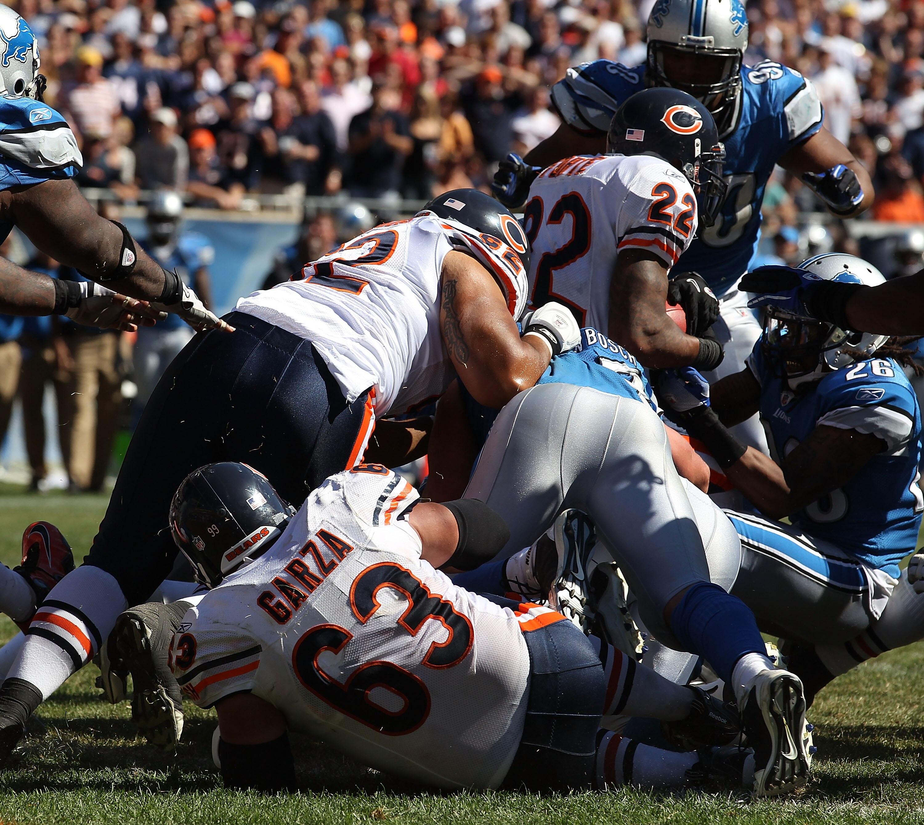 CHICAGO - SEPTEMBER 12: Matt Forte #22 of the Chicago Bears is stopped short of the goal line on a 4th down play against the Detroit Lions during the NFL season opening game at Soldier Field on September 12, 2010 in Chicago, Illinois. The Bears defeated t CHICAGO - SEPTEMBER 12: Matt Forte #22 of the Chicago Bears is stopped short of the goal line on a 4th down play against the Detroit Lions during the NFL season opening game at Soldier Field on September 12, 2010 in Chicago, Illinois. The Bears defeated t