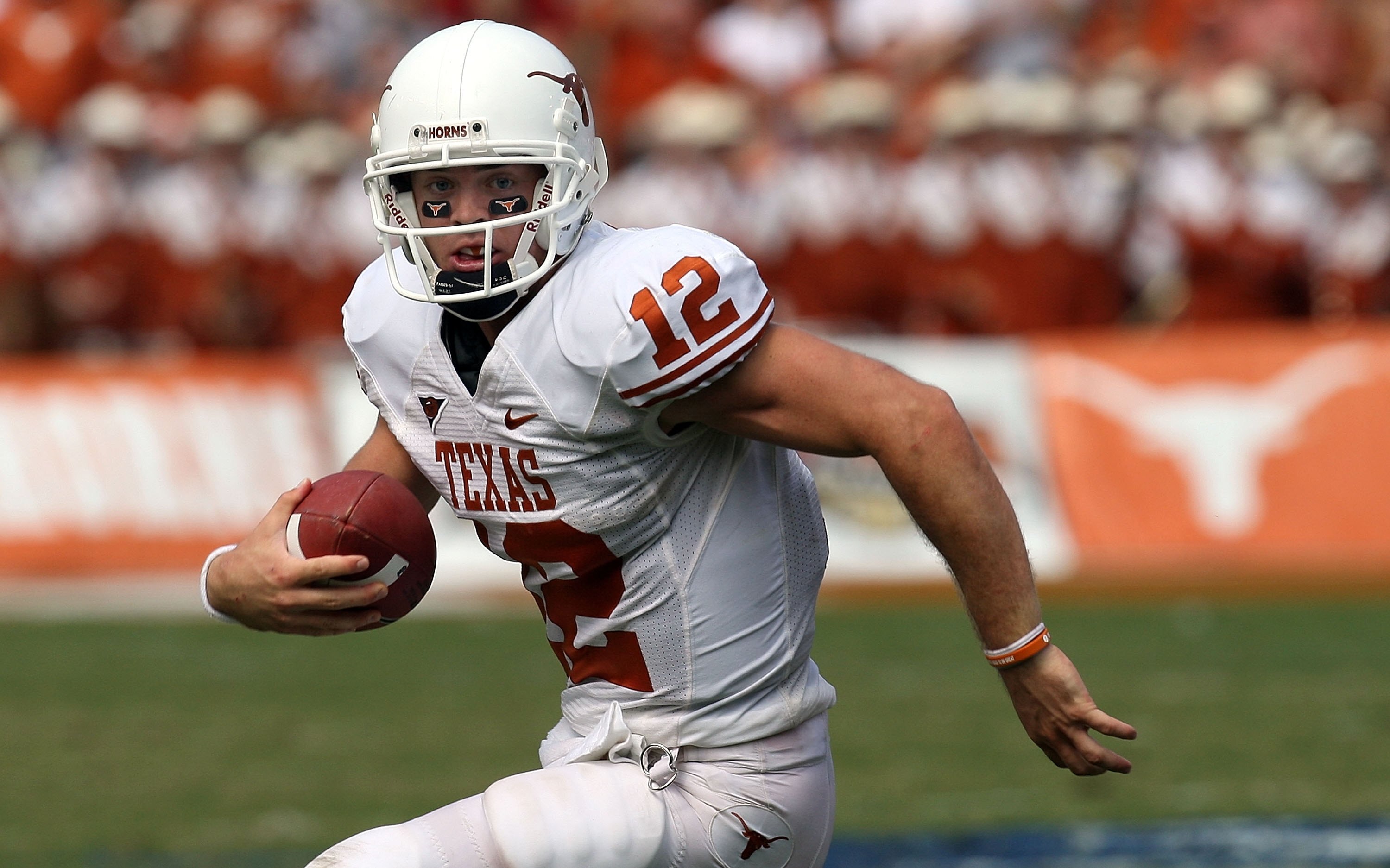 DALLAS - OCTOBER 11:  Quarterback Colt McCoy #12 of the Texas Longhorns during play against the Oklahoma Sooners during the Red River Rivalry at the Cotton Bowl on October 11, 2008 in Dallas, Texas.  The Longhorns defeated the Sooners 45-35.  (Photo by Ro