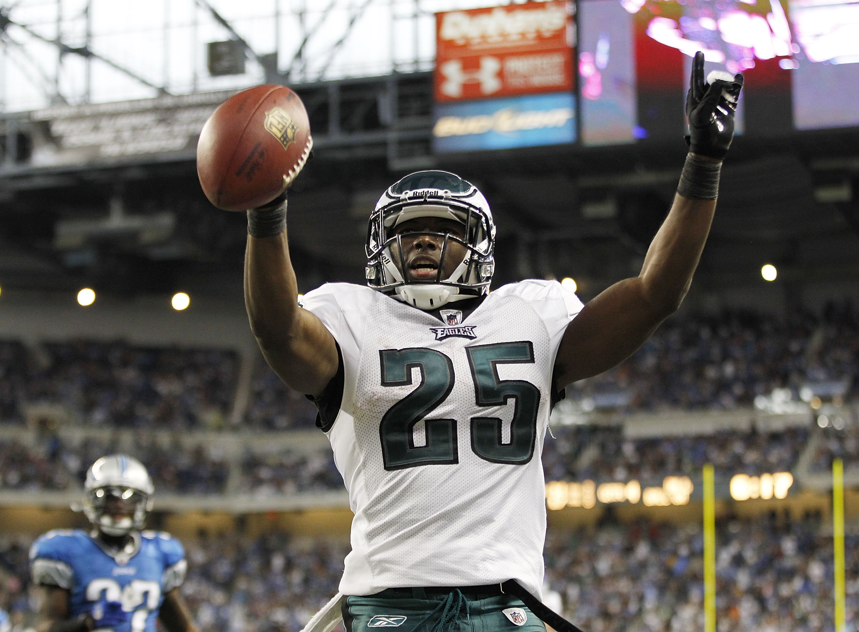 DETROIT - SEPTEMBER 19: LeSean McCoy #25 of the Philadelphia Eagles scores on a 46 yard touchdown during the fourth quarter of the game against the Detroit Lions at Ford Field on September 19, 2010 in Detroit, Michigan. The Eagles defeated the Lions 35-3 DETROIT - SEPTEMBER 19: LeSean McCoy #25 of the Philadelphia Eagles scores on a 46 yard touchdown during the fourth quarter of the game against the Detroit Lions at Ford Field on September 19, 2010 in Detroit, Michigan. The Eagles defeated the Lions 35-3