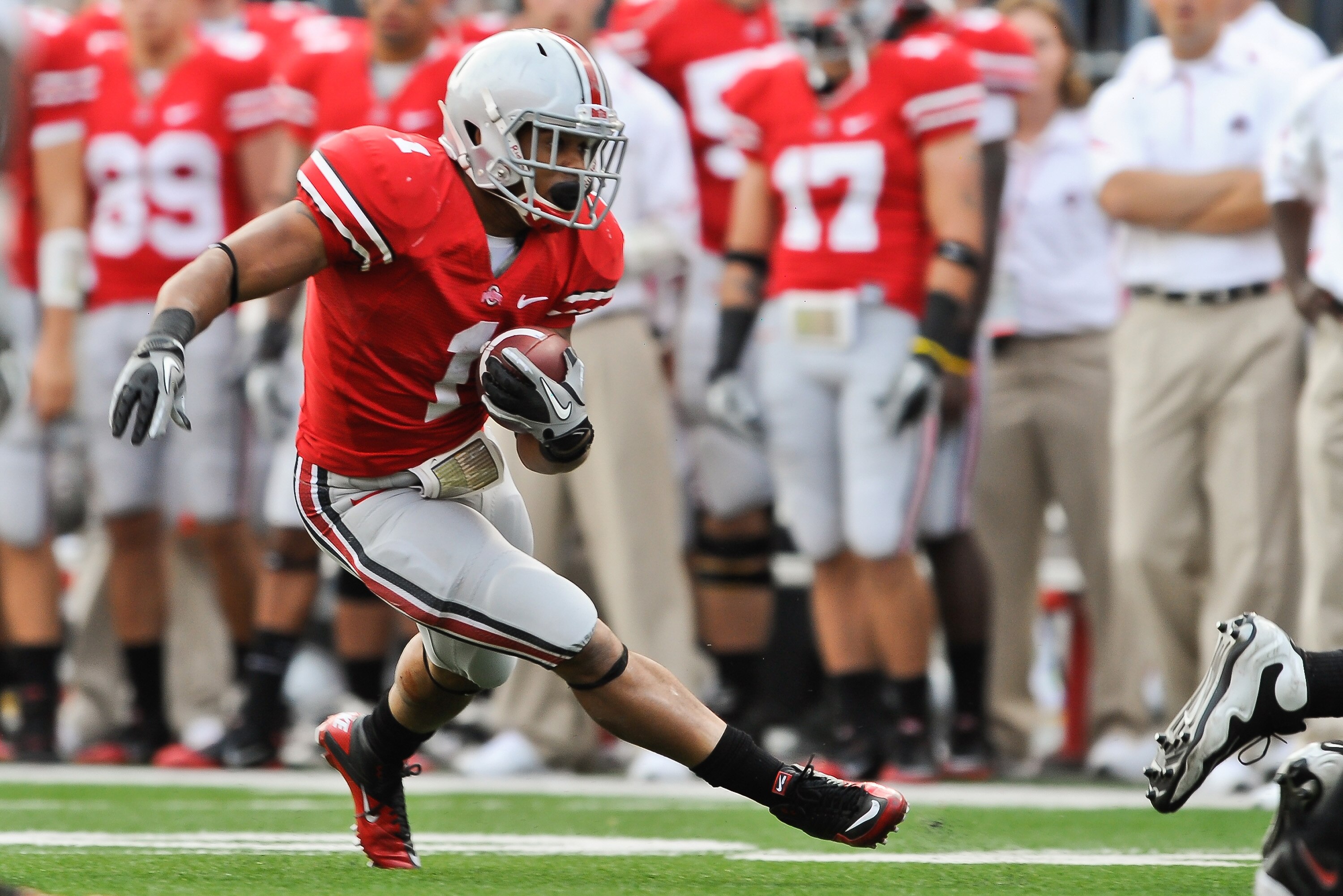 COLUMBUS, OH - SEPTEMBER 25:  Dan Herron #1 of the Ohio State Buckeyes runs with the ball against the Eastern Michigan Eagles at Ohio Stadium on September 25, 2010 in Columbus, Ohio.  Ohio State won 73-20. (Photo by Jamie Sabau/Getty Images)