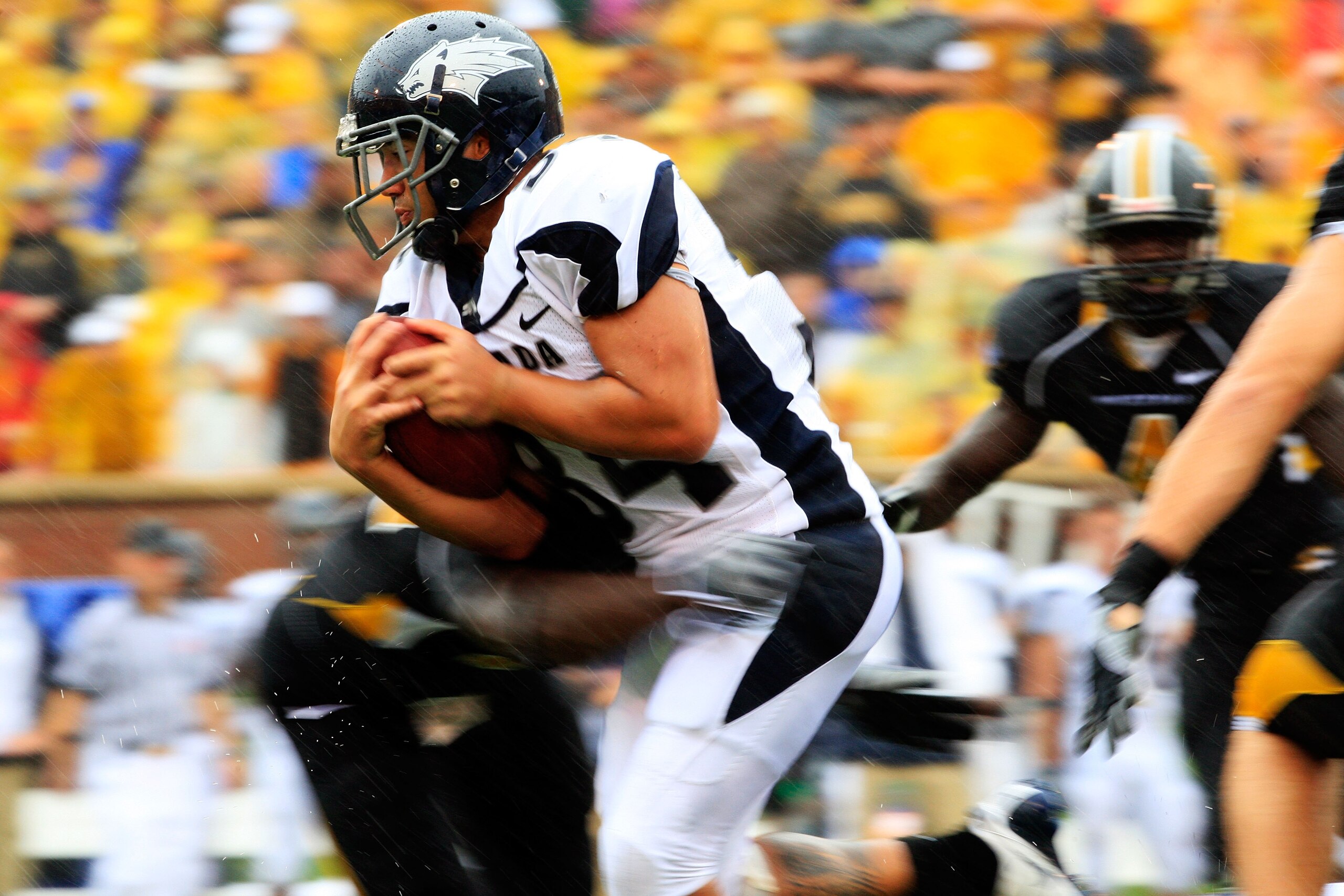 COLUMBIA, MO - SEPTEMBER 13:  Vai Taua #34 the Nevada Wolf Pack carries the ball during the first half of the game against the Missouri Tigers on September 13, 2008 at Memorial Stadium in Columbia, Missouri.  (Photo by Jamie Squire/Getty Images)