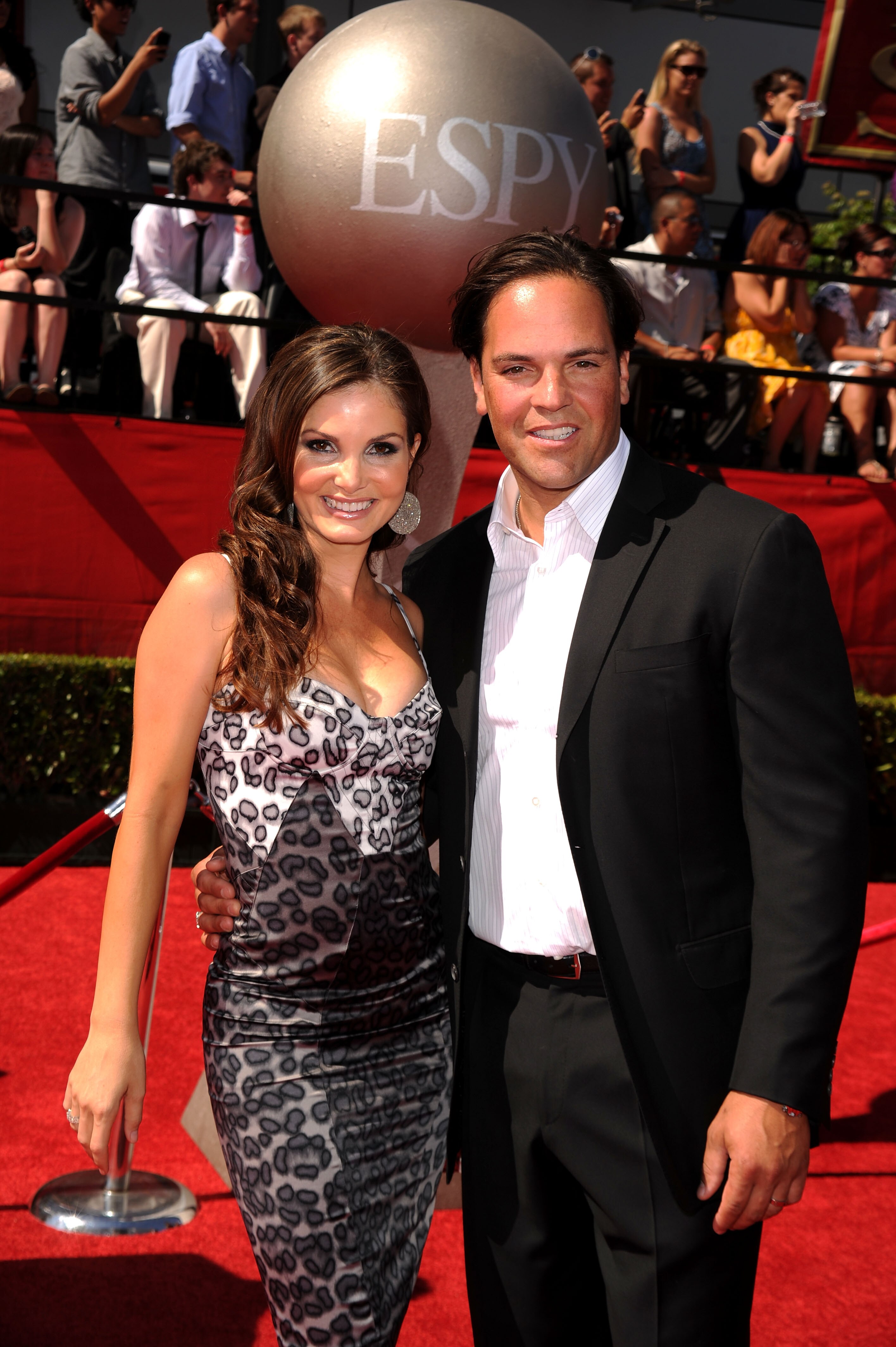 LOS ANGELES, CA - JULY 14: Former New York Mets catcher Mike Piazza and wife Alicia Rickter arrive at the 2010 ESPY Awards at Nokia Theatre L.A. Live on July 14, 2010 in Los Angeles, California.  (Photo by Jason Merritt/Getty Images)