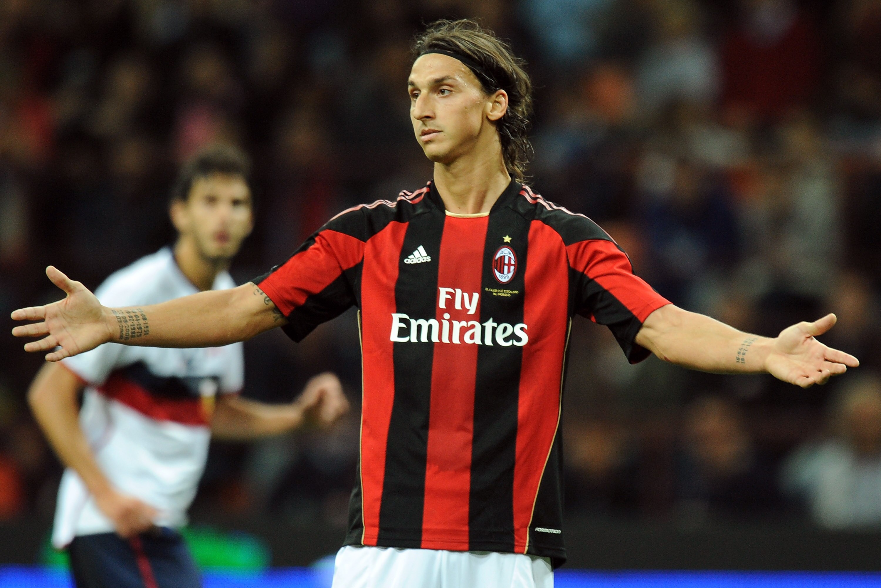 MILAN, ITALY - SEPTEMBER 26:  Zlatan Ibrahimovic of Milan gestures during the Serie A match between Milan and Genoa at Stadio Giuseppe Meazza on September 26, 2010 in Milan, Italy.  (Photo by Tullio M. Puglia/Getty Images)