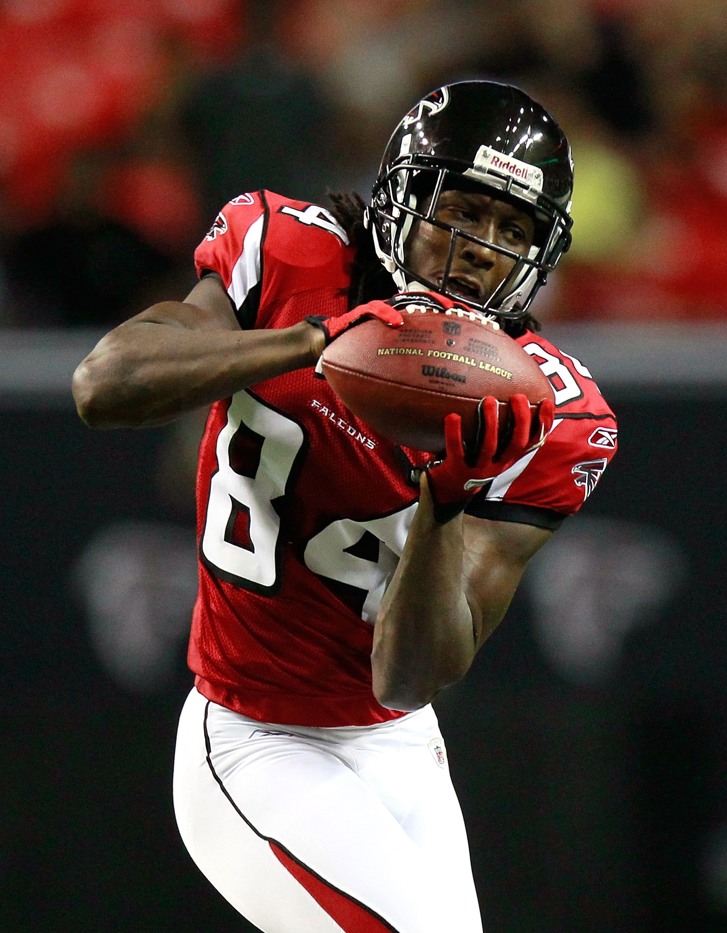 ATLANTA - AUGUST 13:  Roddy White #84 of the Atlanta Falcons against the Kansas City Chiefs at Georgia Dome on August 13, 2010 in Atlanta, Georgia.  (Photo by Kevin C. Cox/Getty Images)