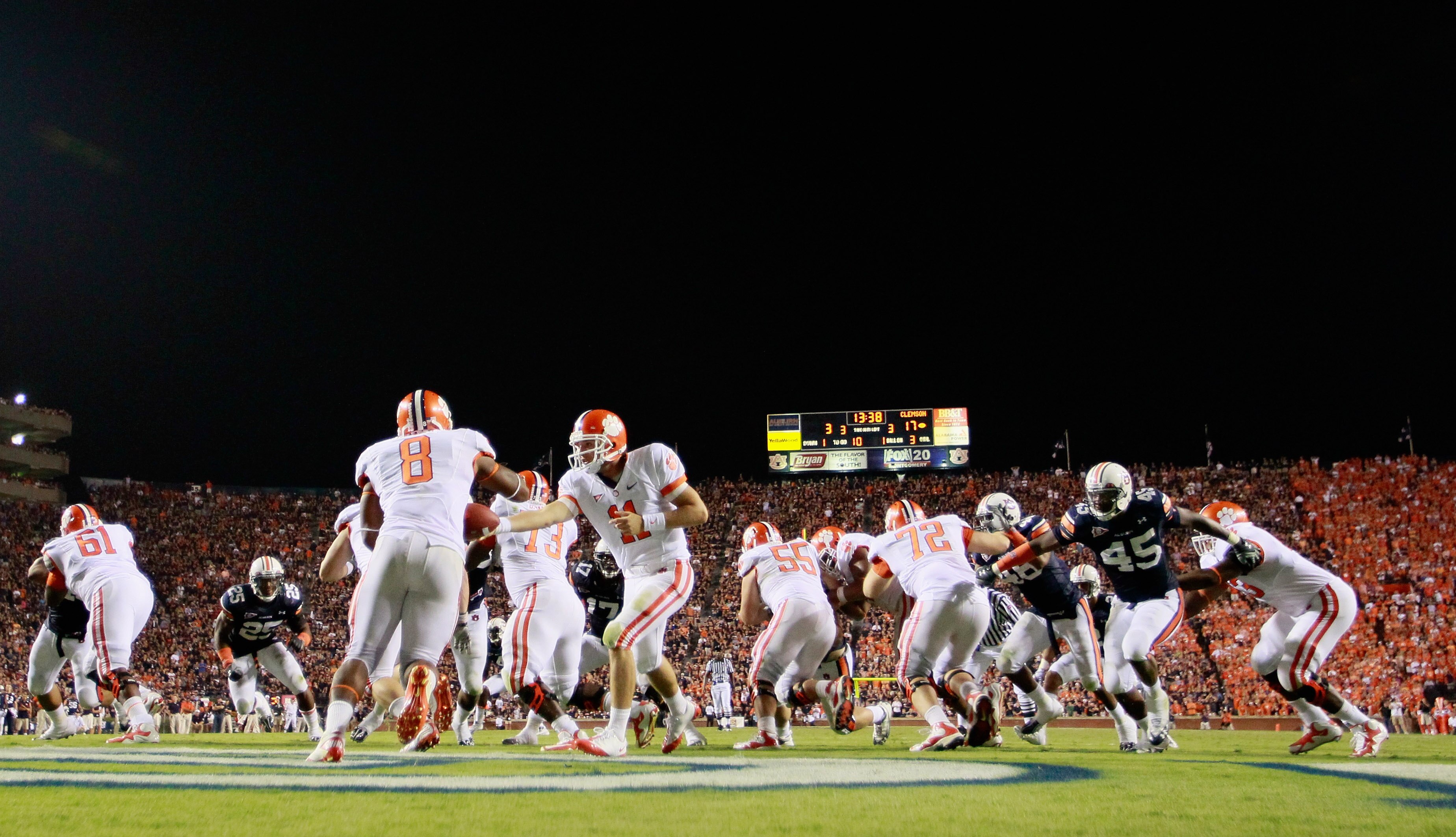 AUBURN, AL - SEPTEMBER 18:  Quarterback Kyle Parker #11, Jamie Harper #8 and the offense of the Clemson Tigers against the Auburn Tigers at Jordan-Hare Stadium on September 18, 2010 in Auburn, Alabama.  (Photo by Kevin C. Cox/Getty Images)