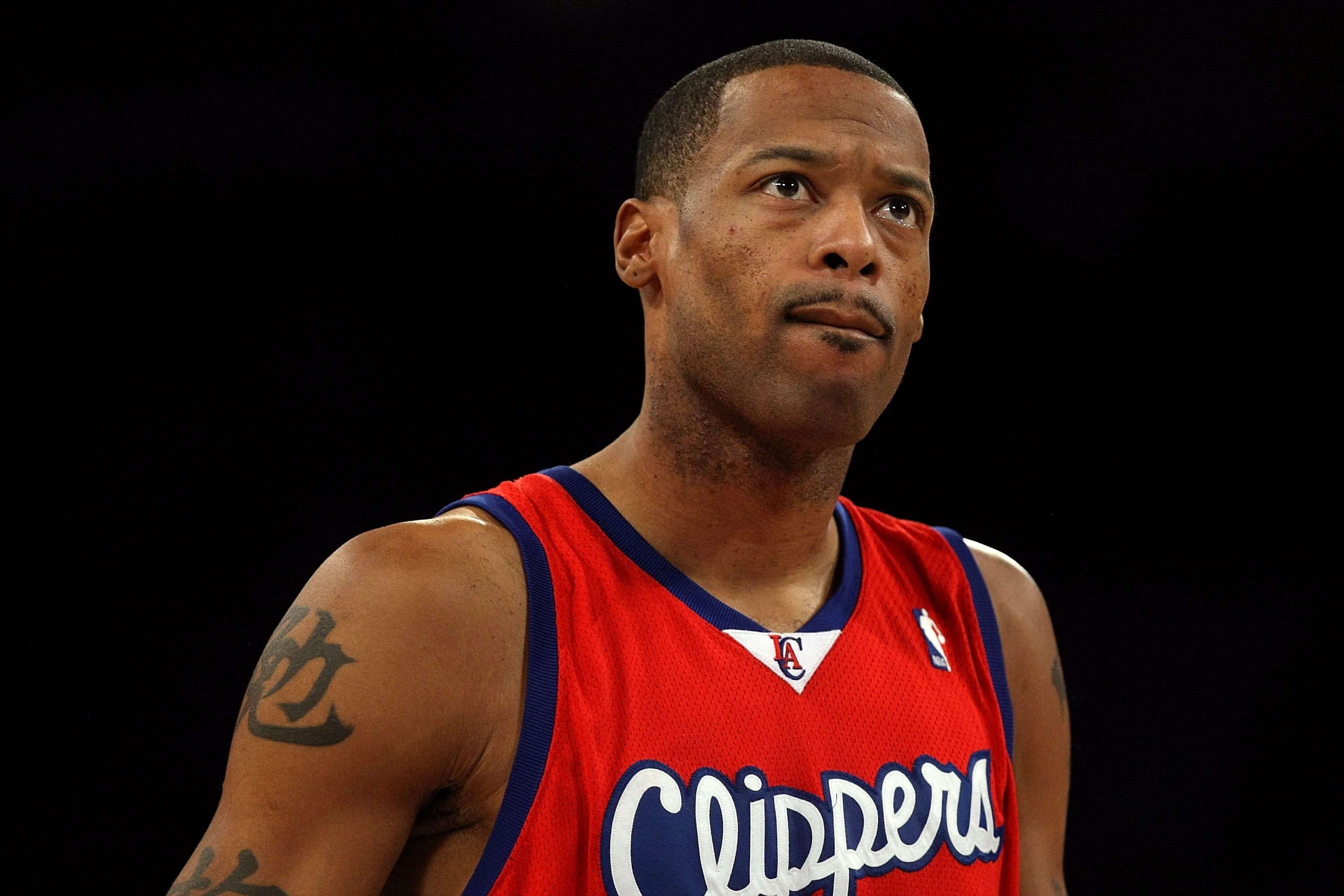 LOS ANGELES, CA - JANUARY 15:  Marcus Camby #23 of the Los Angeles Clippers stands on the court during the game against the Los Angeles Lakers on January 15, 2010 at Staples Center in Los Angeles, California.  The Lakers won 126-86.  NOTE TO USER: User ex