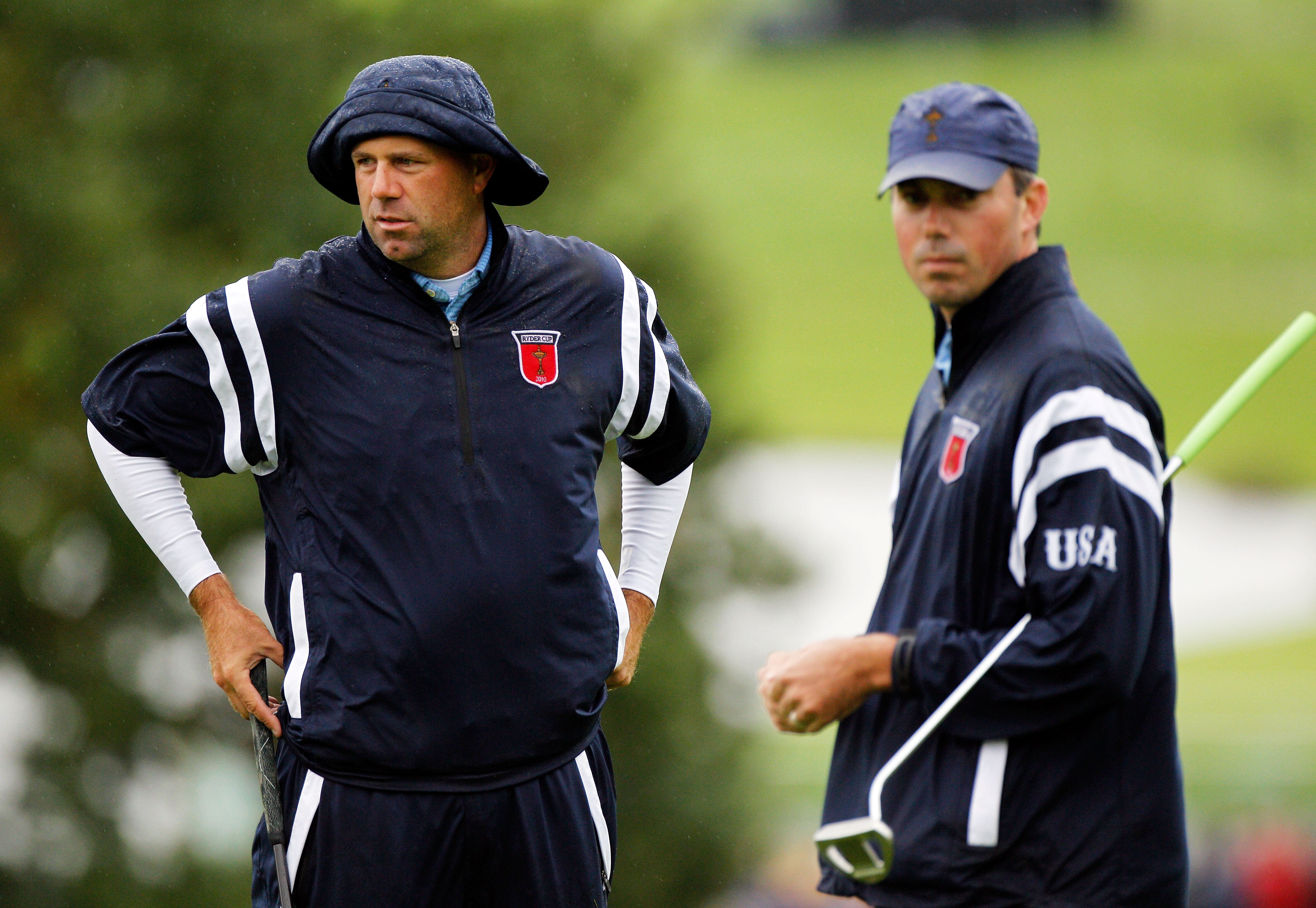 NEWPORT, WALES - SEPTEMBER 29:  Stewart Cink, (L) and Matt Kuchar of the USA wait on a green during a practice round prior to the 2010 Ryder Cup at the Celtic Manor Resort on September 29, 2010 in Newport, Wales.  (Photo by Sam Greenwood/Getty Images)