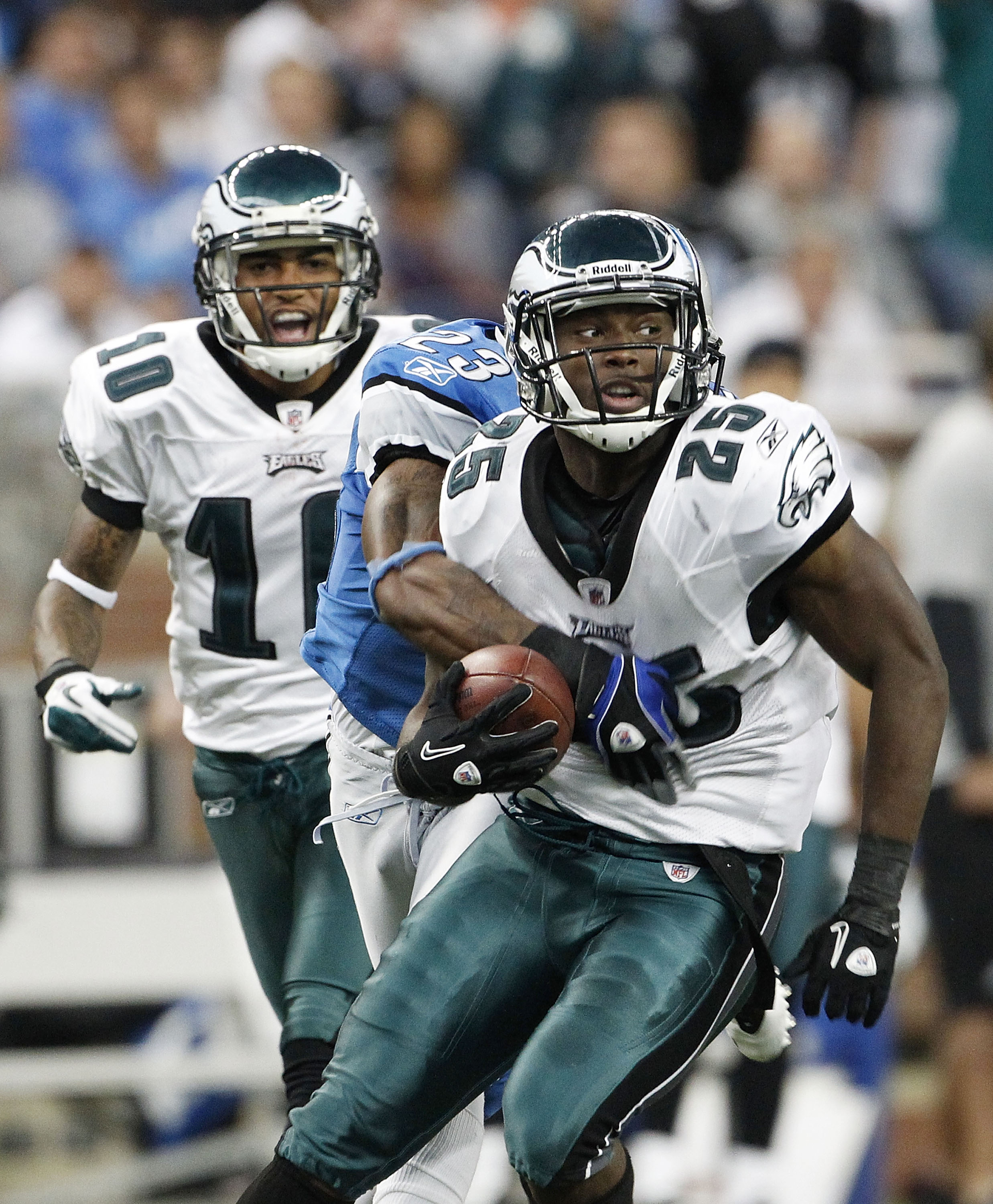 DETROIT - SEPTEMBER 19:  LeSean McCoy #25 of the Philadelphia Eagles runs for a 12 yard gain during the third quarter of the game against the Detroit Lions at Ford Field on September 19, 2010 in Detroit, Michigan. The Eagles defeated the Lions 35-32.  (Ph