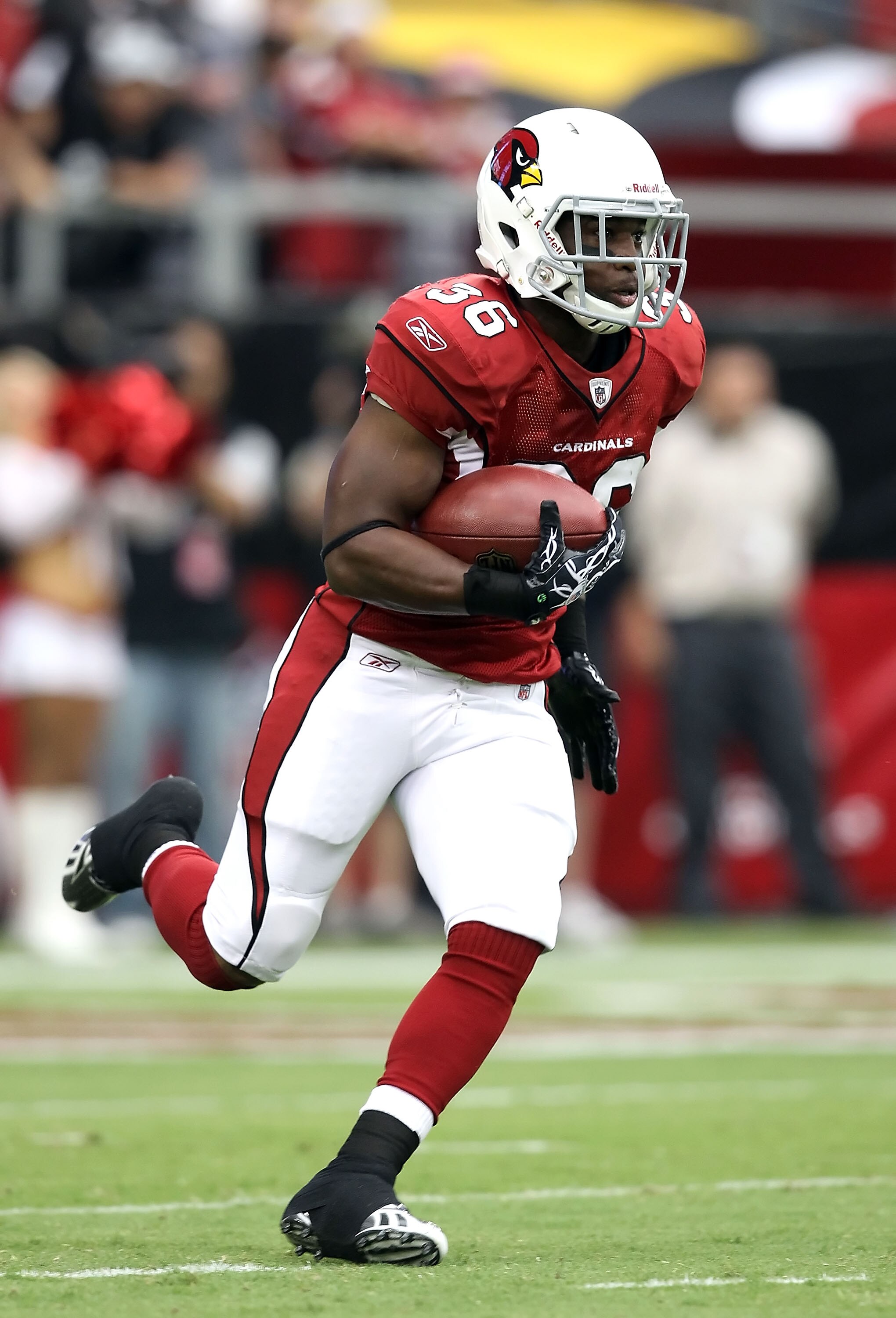 GLENDALE, AZ - SEPTEMBER 26: Runningback LaRod Stephens-Howling #36 of the Arizona Cardinals returns the opening kick-off for a 102 yard touchdown against the Oakland Raiders during the NFL game at the University of Phoenix Stadium on September 26, 2010 GLENDALE, AZ - SEPTEMBER 26: Runningback LaRod Stephens-Howling #36 of the Arizona Cardinals returns the opening kick-off for a 102 yard touchdown against the Oakland Raiders during the NFL game at the University of Phoenix Stadium on September 26, 2010