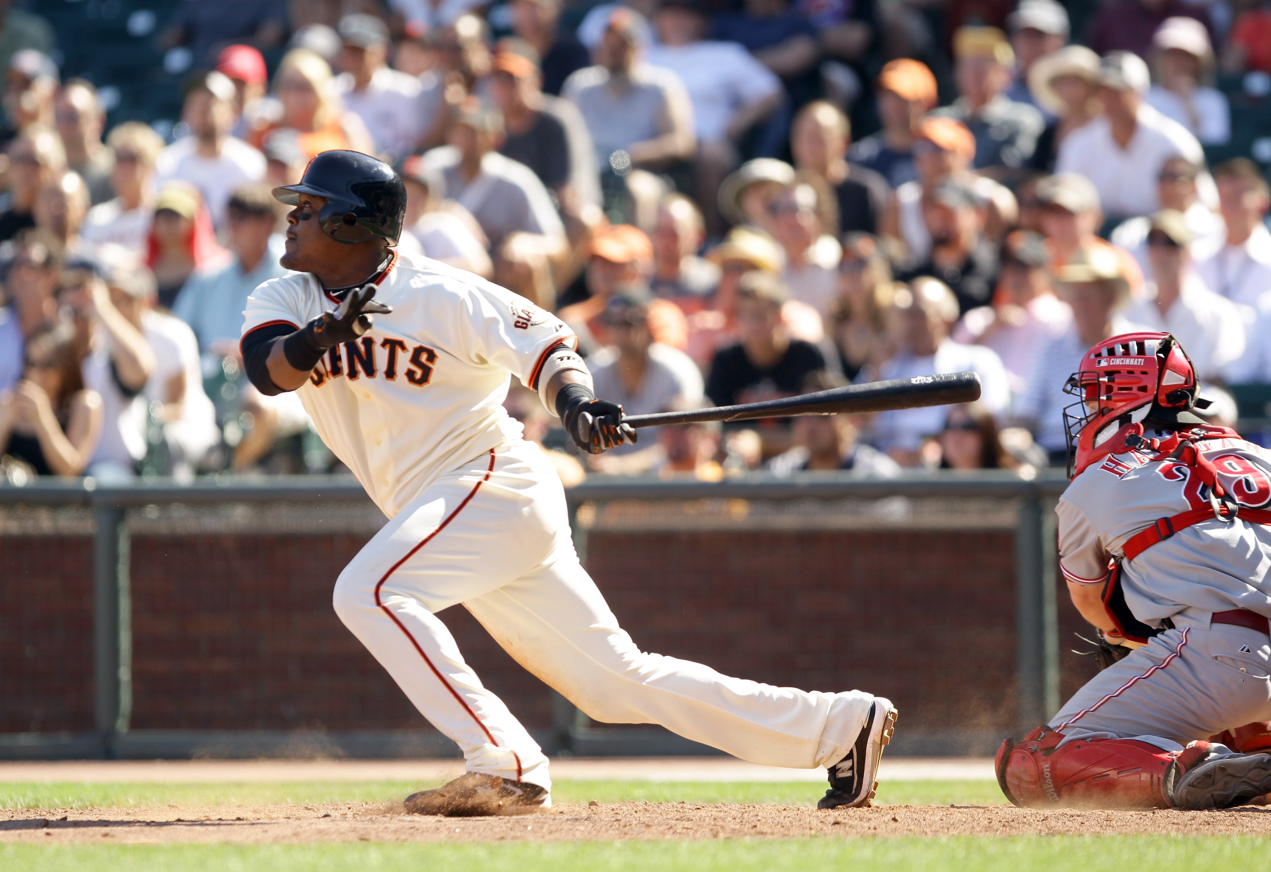 SAN FRANCISCO - AUGUST 25:  Juan Uribe #5 of the San Francisco Giants bats against the Cincinnati Reds at AT&T Park on August 25, 2010 in San Francisco, California.  (Photo by Ezra Shaw/Getty Images)