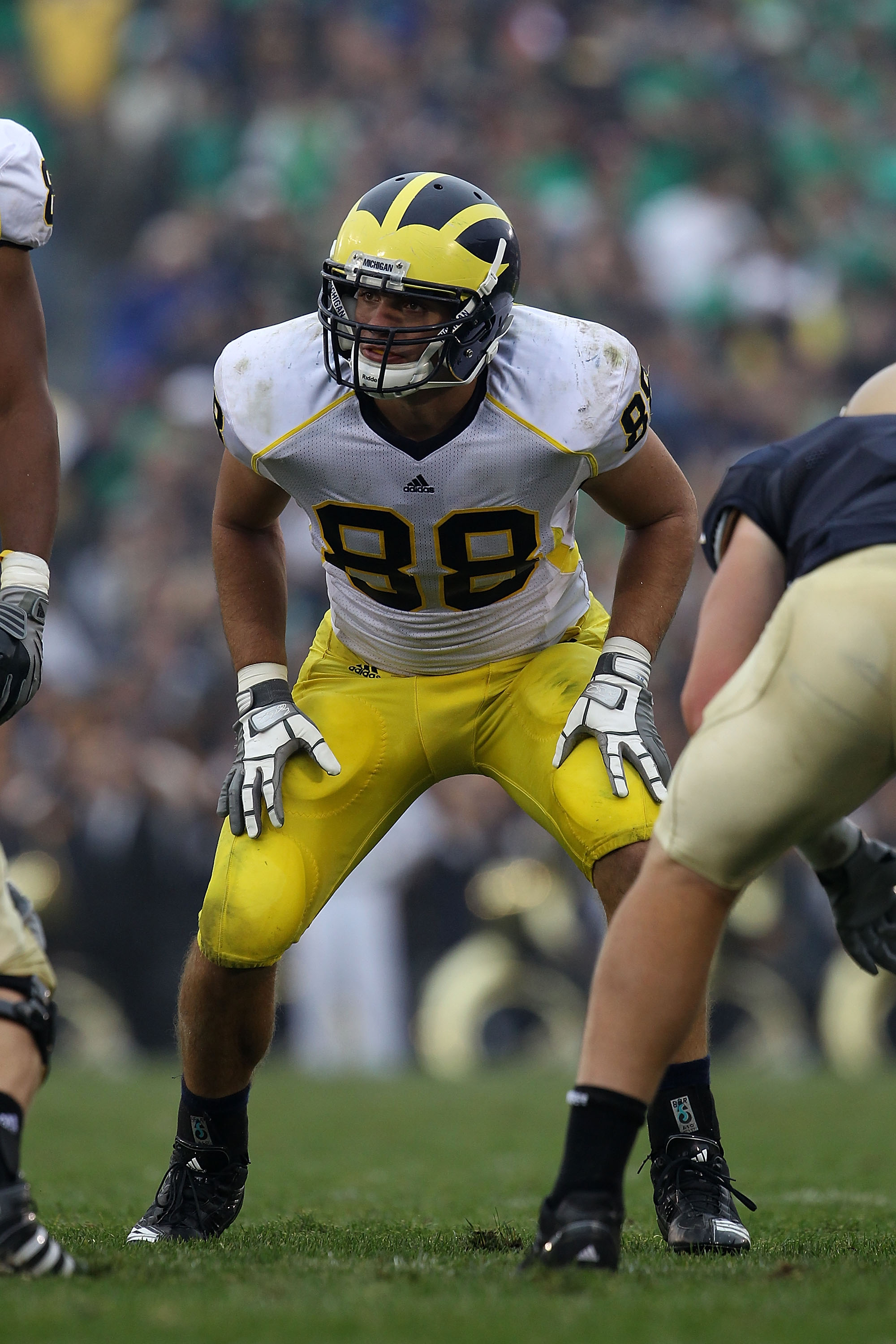 SOUTH BEND, IN - SEPTEMBER 11: Craig Roh #88 of the Michigan Wolverines awaits the start of play against the Notre Dame Fighting Irish at Notre Dame Stadium on September 11, 2010 in South Bend, Indiana. Michigan defeated Notre Dame 28-24.  (Photo by Jonat