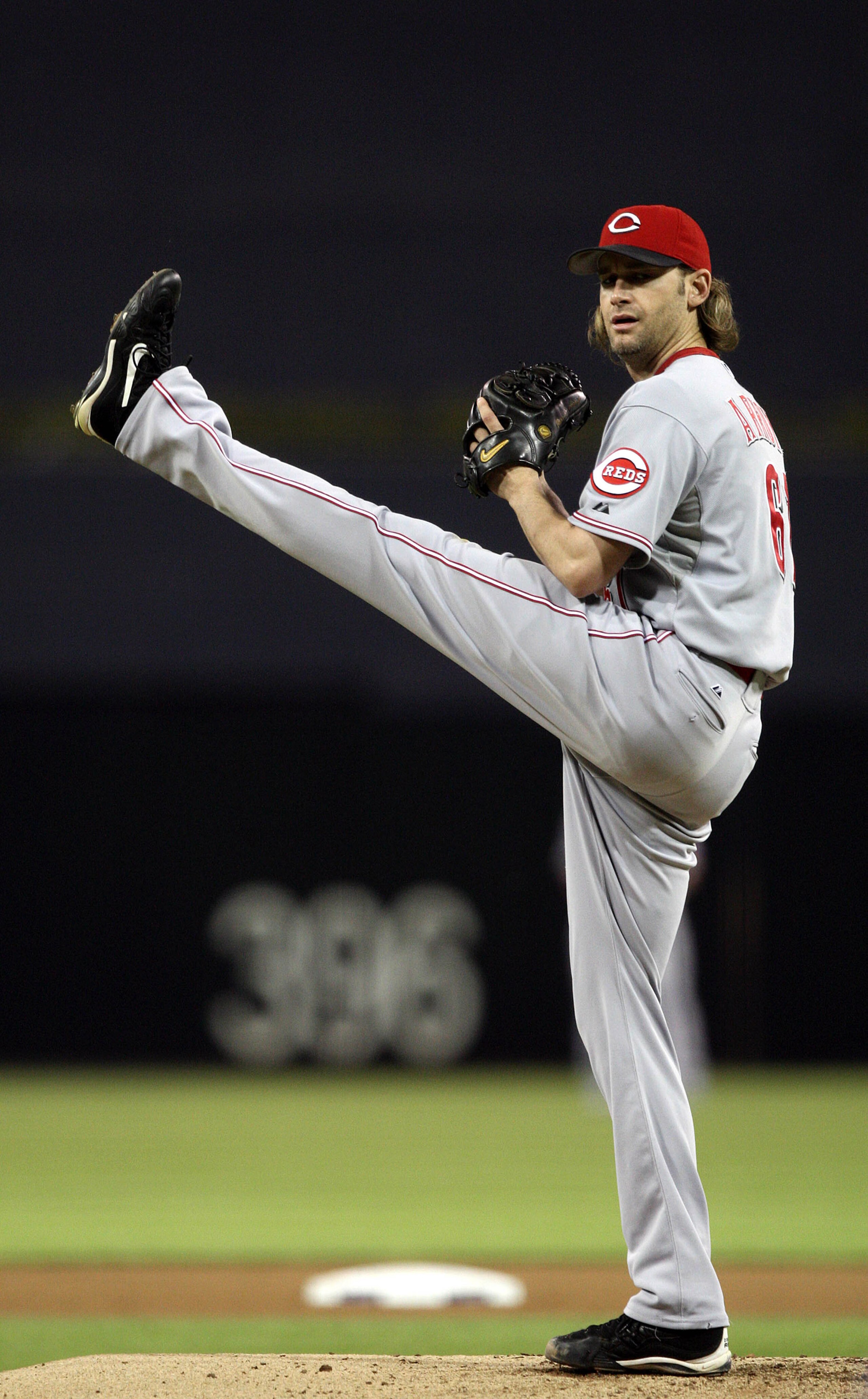 SAN DIEGO, CA - SEPTEMBER 24:  Starting Pitcher Bronson Arroyo #61 of Cincinnati Reds pitches against the San Diego Padres during their MLB game on September 24, 2010 at PETCO Park in San Diego, California. (Photo by Donald Miralle/Getty Images)