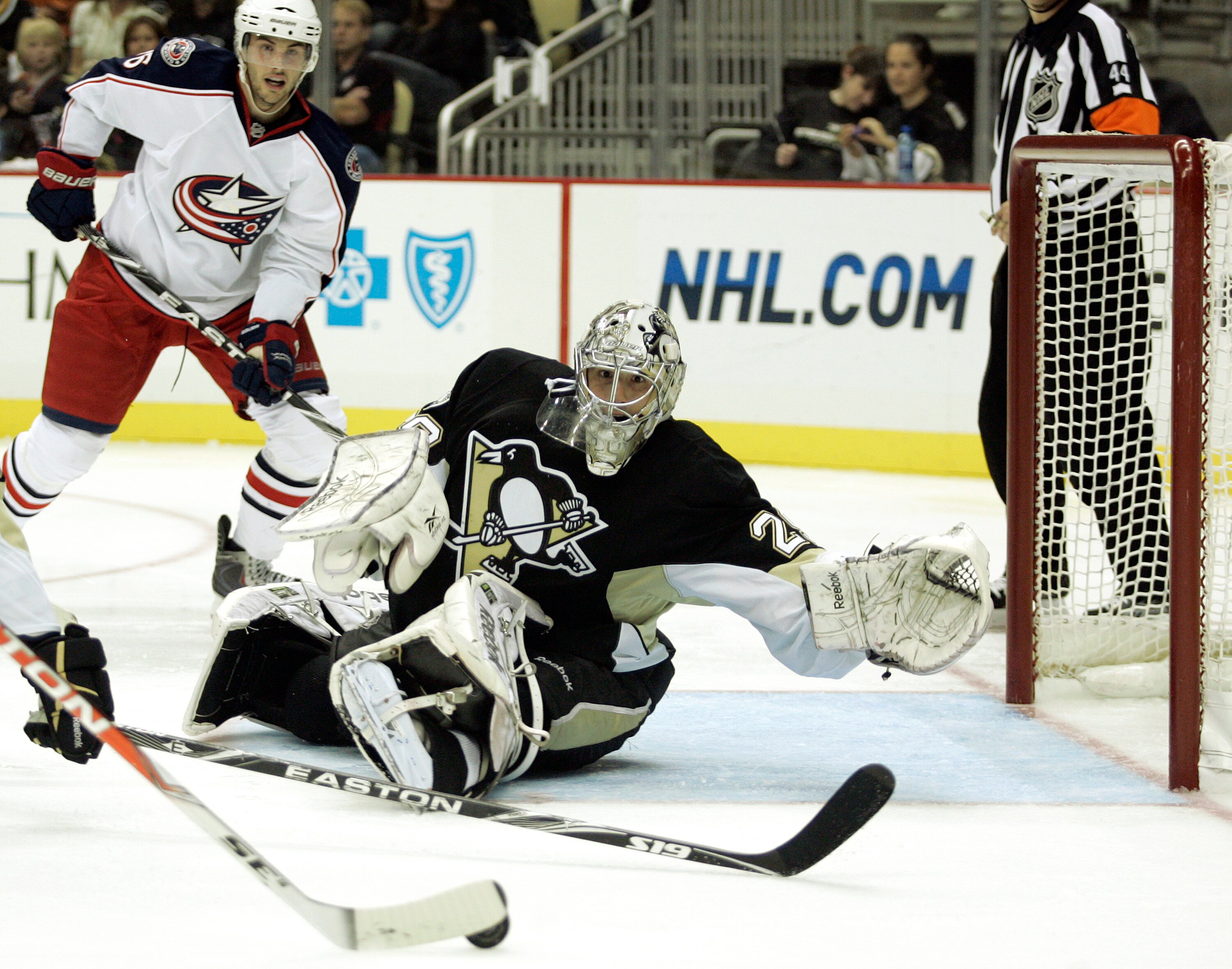 PITTSBURGH - SEPTEMBER 25:  Marc-Andre Fleury #29 of the Pittsburgh Penguins eyes the puck against the Columbus Blue Jackets at Consol Energy Center on September 25, 2010 in Pittsburgh, Pennsylvania.  (Photo by Justin K. Aller/Getty Images)