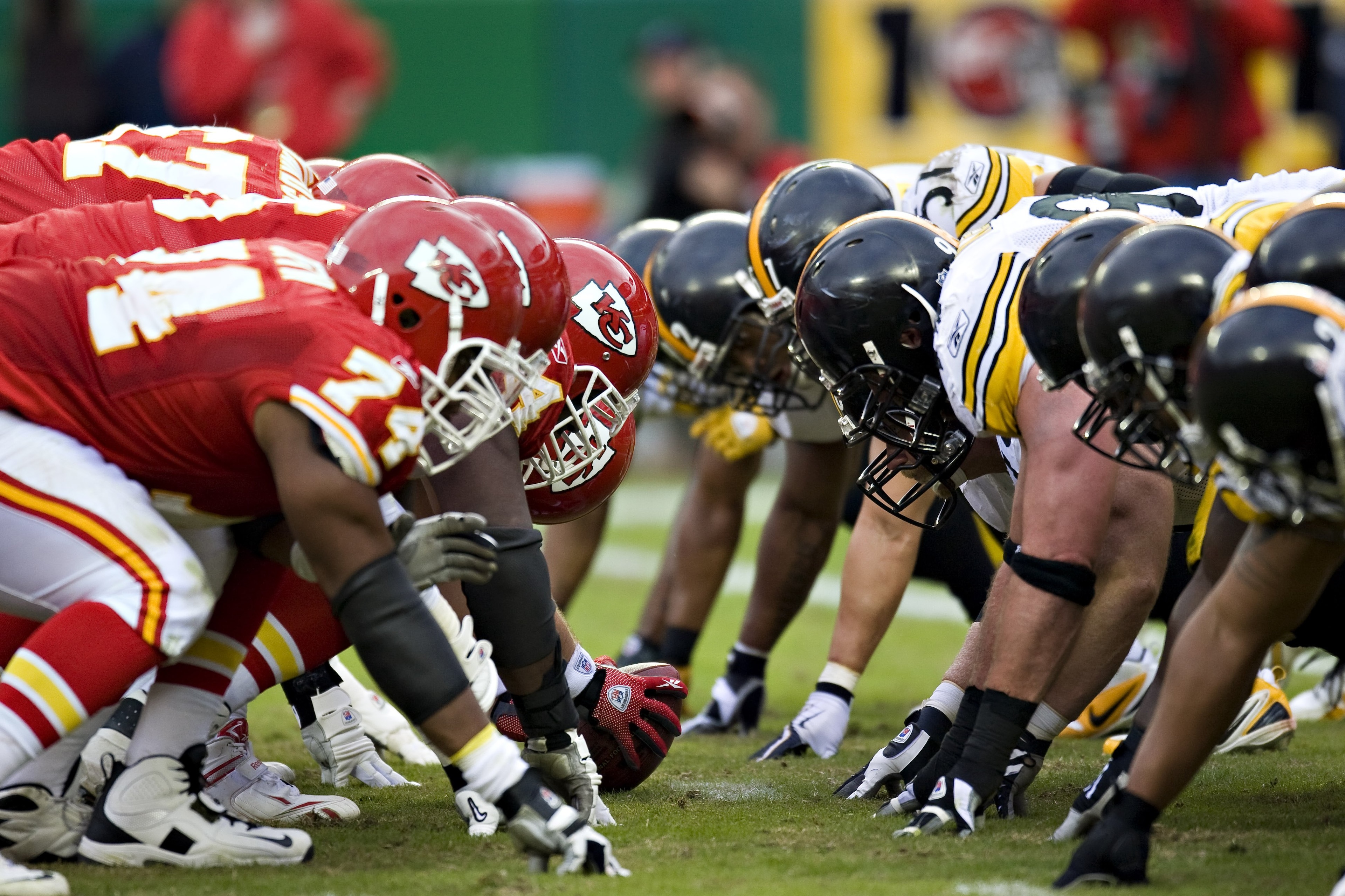 KANSAS CITY, MO - NOVEMBER 22:  Field goal line of the Kansas City Chiefs during NFL action against the Pittsburgh Steelers at Arrowhead Stadium on November 22, 2009 in Kansas City, Missouri.  The Chiefs defeated the Steelers 27-24.  (Photo by Wesley Hitt