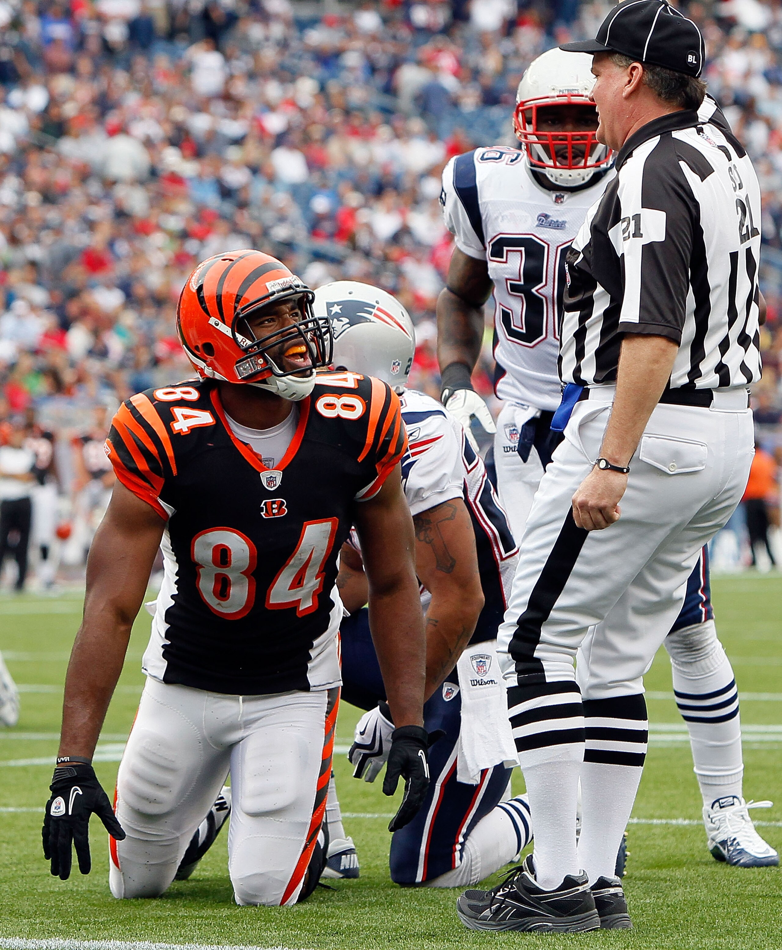 FOXBORO, MA - SEPTEMBER 12: Jermaine Gresham #84 of the Cincinnati Bengals reacts after an official ruled that he did not cross the goal line on a run against the New England Patriots during the NFL season opener at Gillette Stadium on September 12, 2010 FOXBORO, MA - SEPTEMBER 12: Jermaine Gresham #84 of the Cincinnati Bengals reacts after an official ruled that he did not cross the goal line on a run against the New England Patriots during the NFL season opener at Gillette Stadium on September 12, 2010