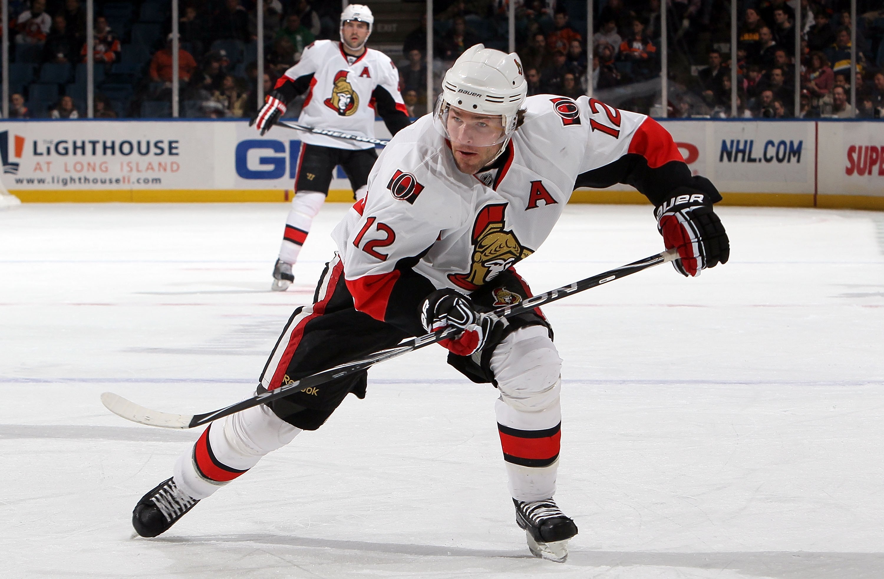 UNIONDALE, NY - FEBRUARY 14:  Mike Fisher #12 of the Ottawa Senators skates against the New York Islanders on February 14, 2010 at Nassau Coliseum in Uniondale, New York.  (Photo by Jim McIsaac/Getty Images)