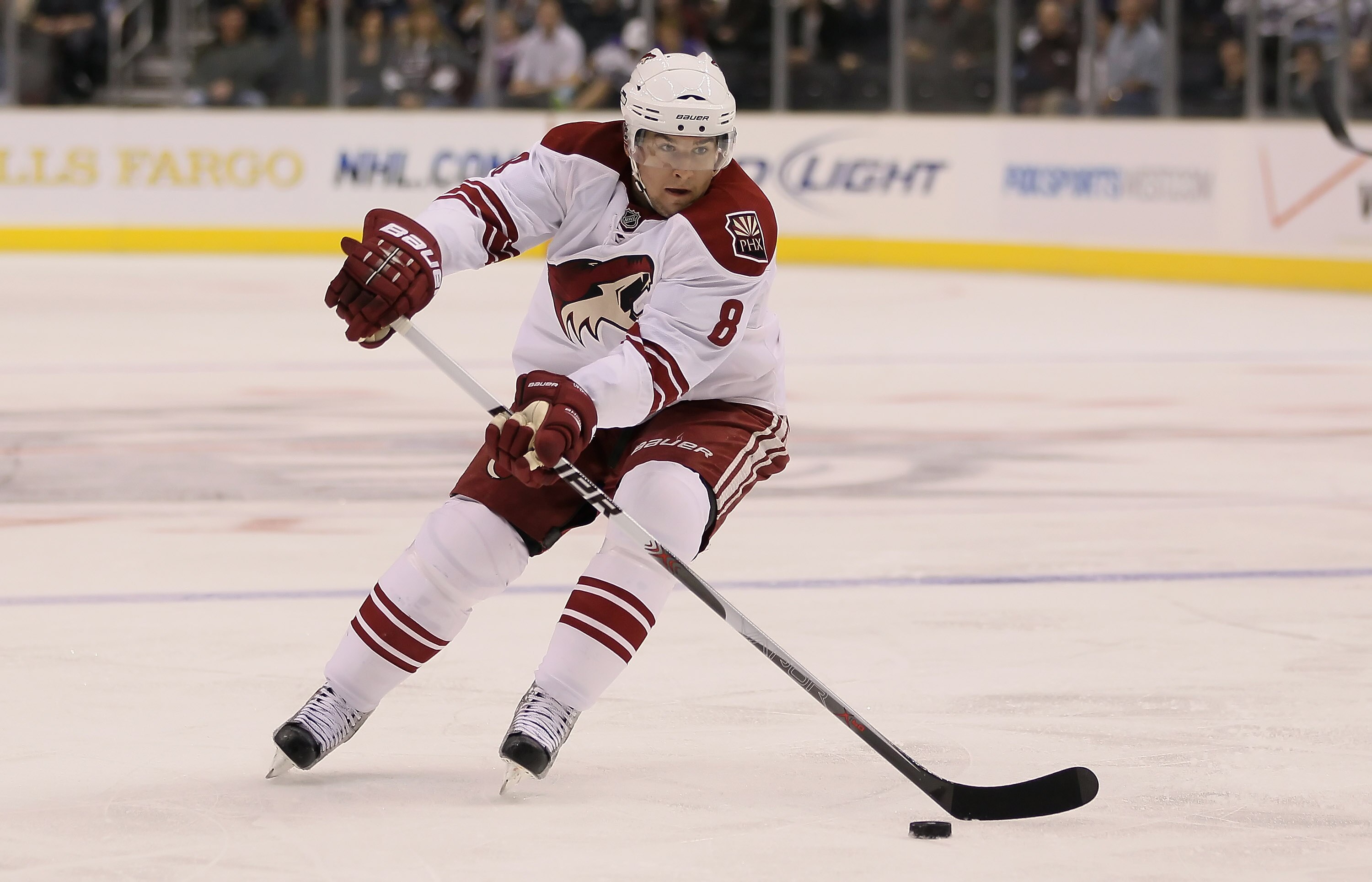 LOS ANGELES, CA - SEPTEMBER 23:  Scottie Upshall #8 of the Phoenix Coyotes skates against the Los Angeles Kings at Staples Center on September 23, 2010 in Los Angeles, California.  (Photo by Jeff Gross/Getty Images)