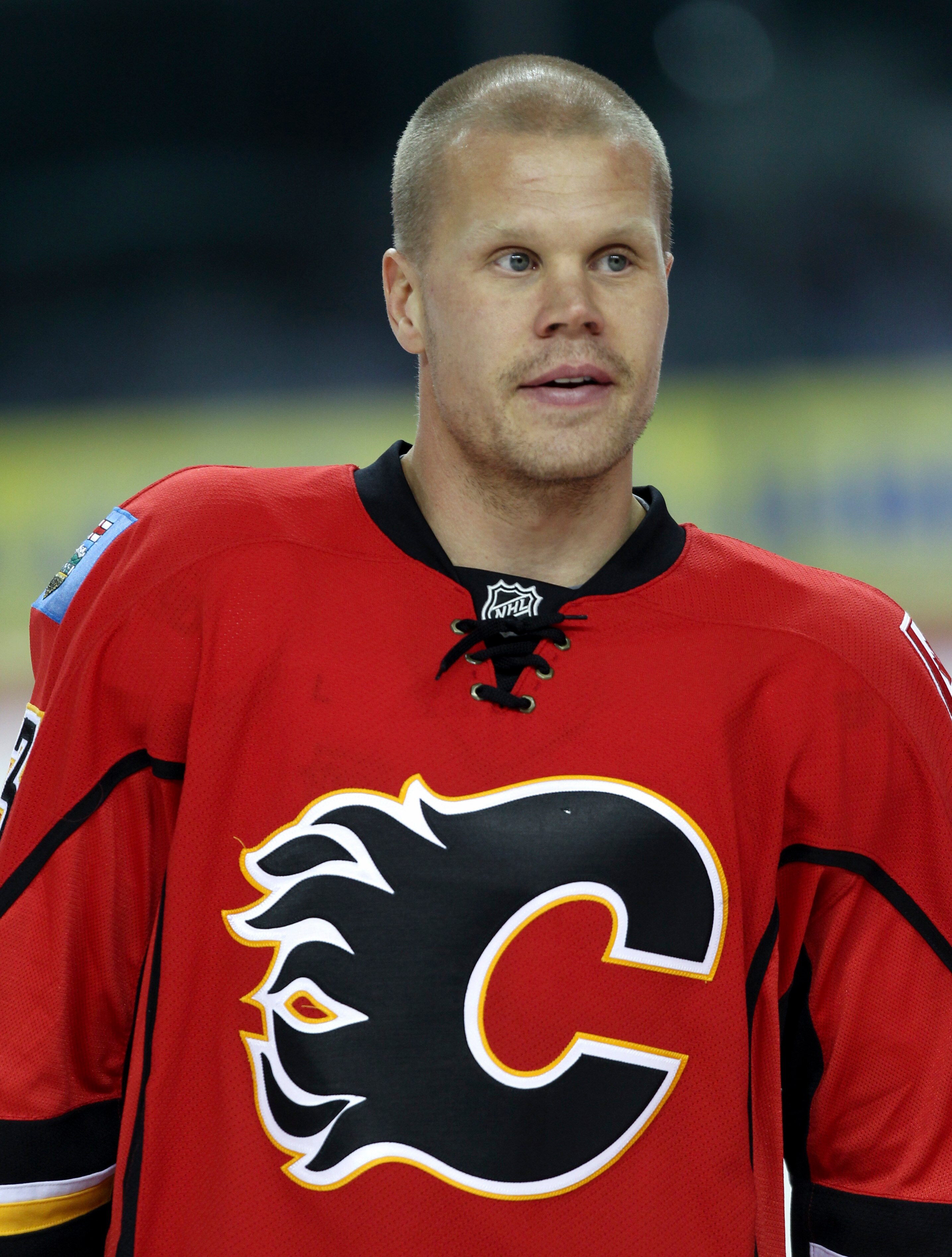 CALGARY, AB - SEPTEMBER 28:  Olli Jokinen #13 of the Calgary Flames warms up before a preseason game against the Phoenix Coyotes on September 28, 2010 at the Pengrowth Saddledome in Calgary, Alberta, Canada. (Photo by Mike Ridewood/Getty Images)