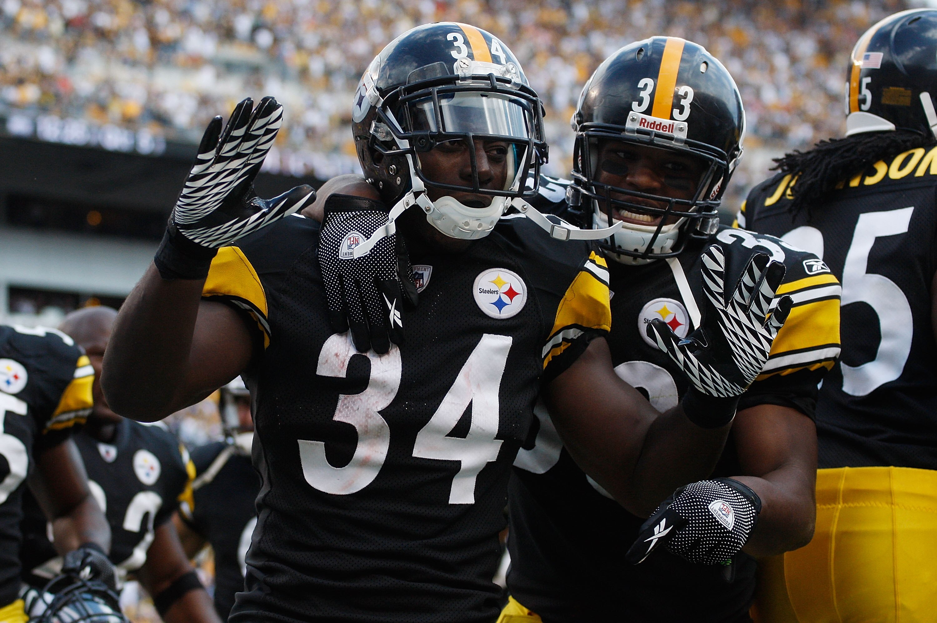 PITTSBURGH - SEPTEMBER 12:  Rashard Mendenhall #34 of the Pittsburgh Steelers celebrates with teammate Isaac Redman #33 after scoring the game winning touchdown on a 50-yard run against the Atlanta Falcons during the NFL season opener game on September 12