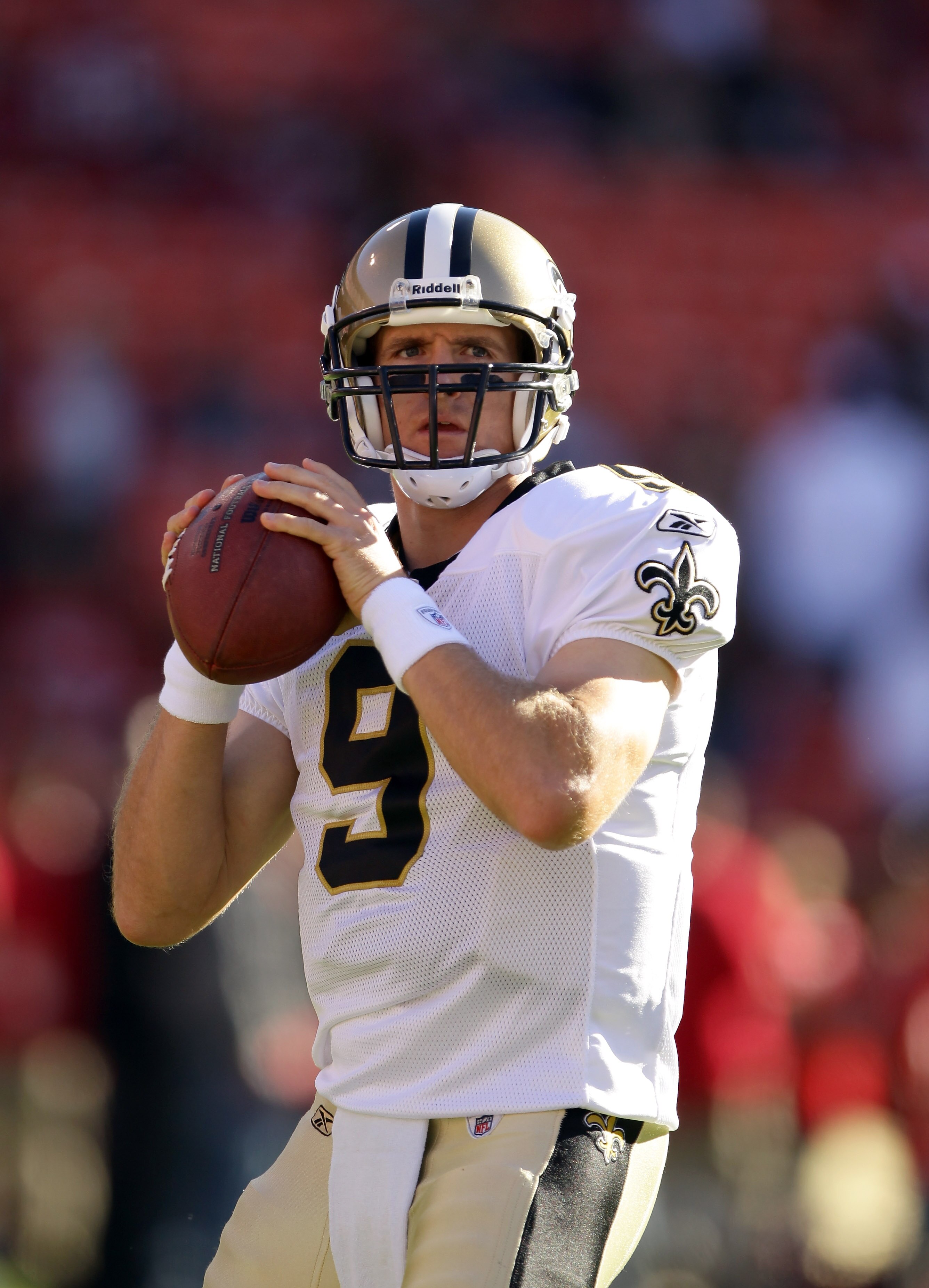 SAN FRANCISCO - SEPTEMBER 20:  Drew Brees #9 of the New Orleans Saints warms up before their game against the San Francisco 49ers at Candlestick Park on September 20, 2010 in San Francisco, California.  (Photo by Ezra Shaw/Getty Images)