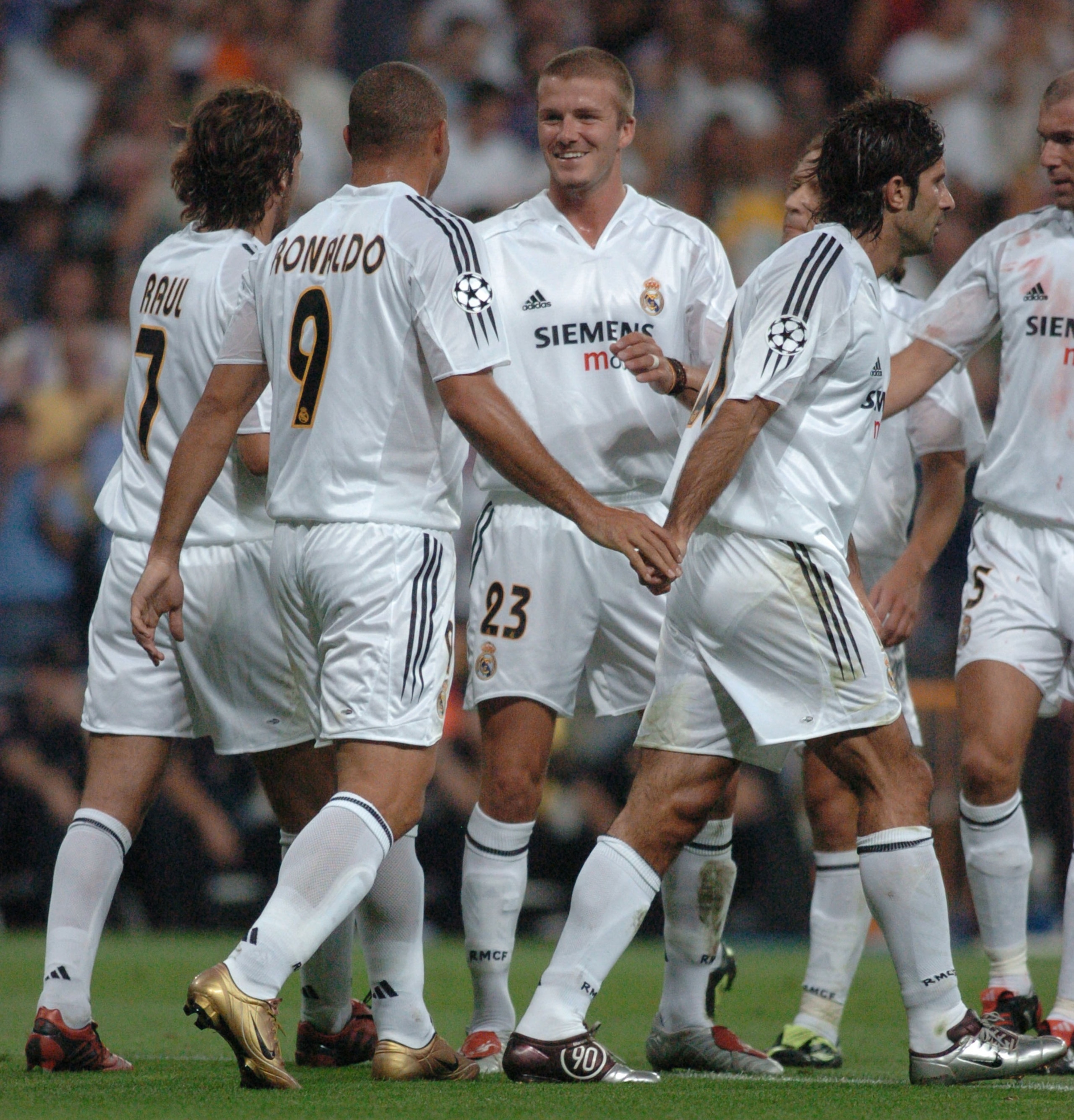MADRID, SPAIN - AUGUST 25: Raul, Ronaldo, David Beckham, Figo and Zidane during the UEFA Champions League Qualifying match between Real Madrid and Wisla Krakow at The Bernabeu on August 25, 2004 in Madrid, Spain.  (Photo by Carlos Alvarez/Getty Images)