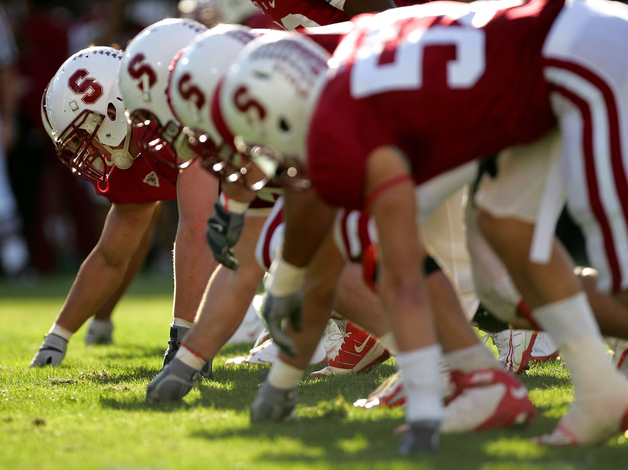 PALO ALTO, CA - NOVEMBER 07:  The Stanford Cardinal defensive line sets up for a play during their game against the Oregon Ducks at Stanford Stadium on November 7, 2009 in Palo Alto, California.  (Photo by Ezra Shaw/Getty Images)