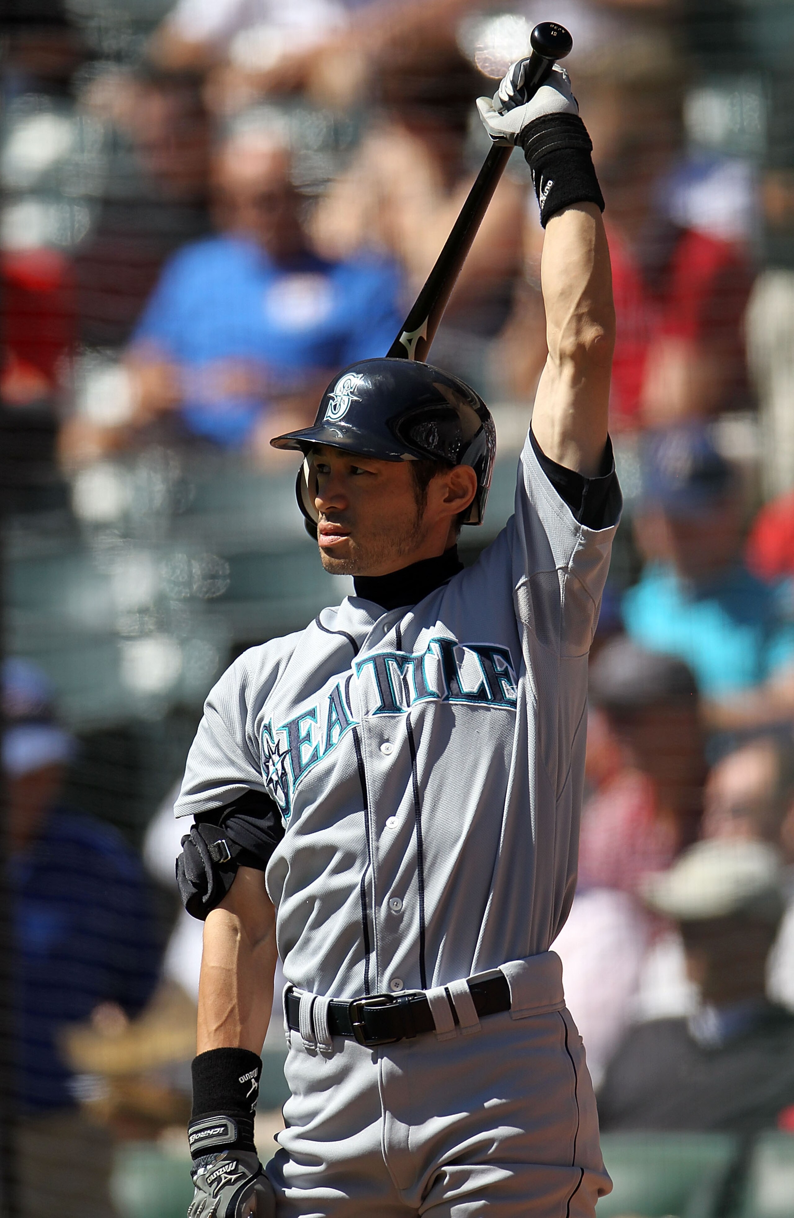ARLINGTON, TX - SEPTEMBER 29:  Ichiro Suzuki #51 of the Seattle Mariners at Rangers Ballpark in Arlington on September 29, 2010 in Arlington, Texas.  (Photo by Ronald Martinez/Getty Images)