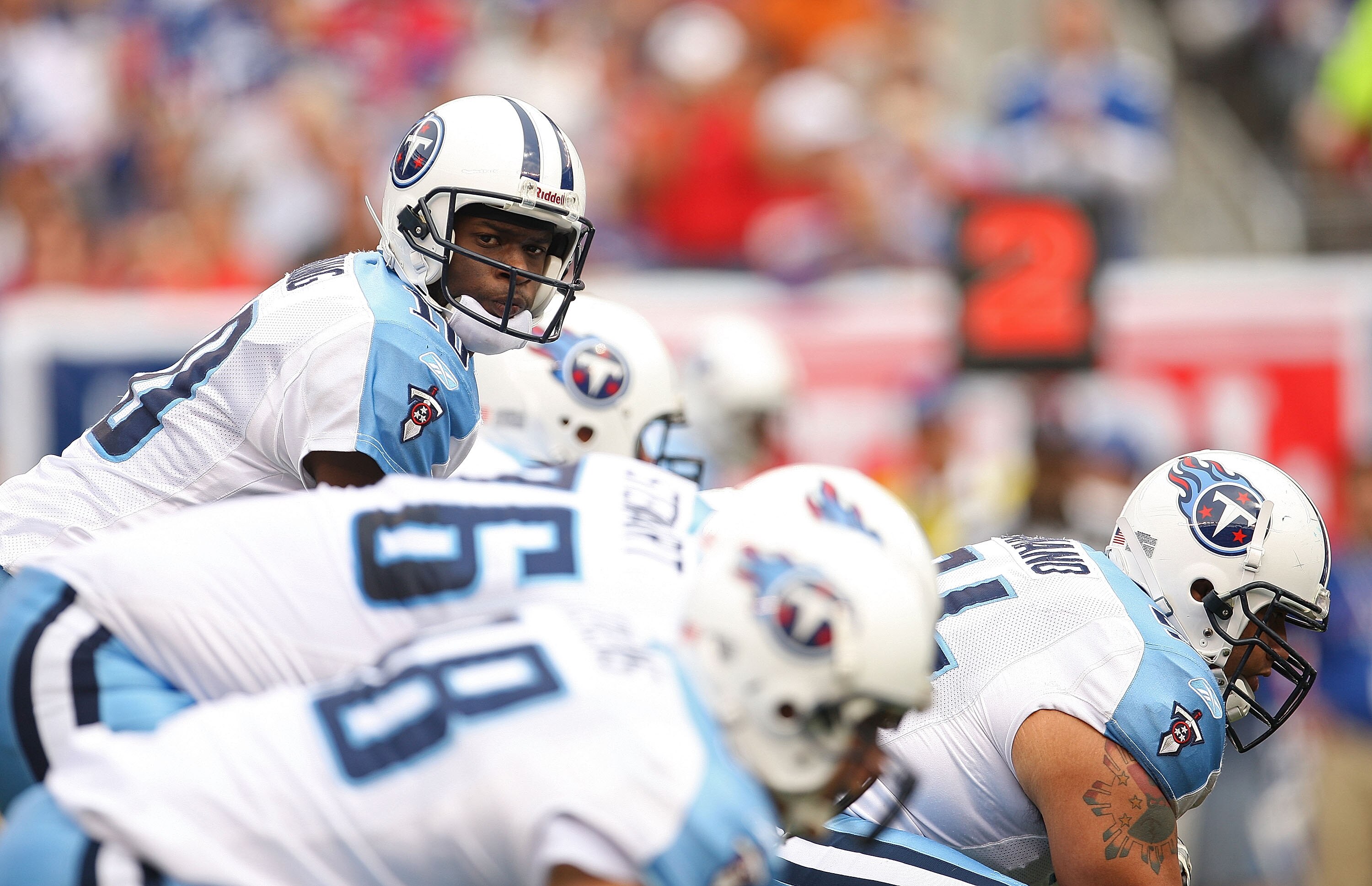 EAST RUTHERFORD, NJ - SEPTEMBER 26:  Vince Young #10 of the Tennessee Titans calls the play at the line during a game against the New York Giants at New Meadowlands Stadium on September 26, 2010 in East Rutherford, New Jersey.  (Photo by Mike Ehrmann/Gett