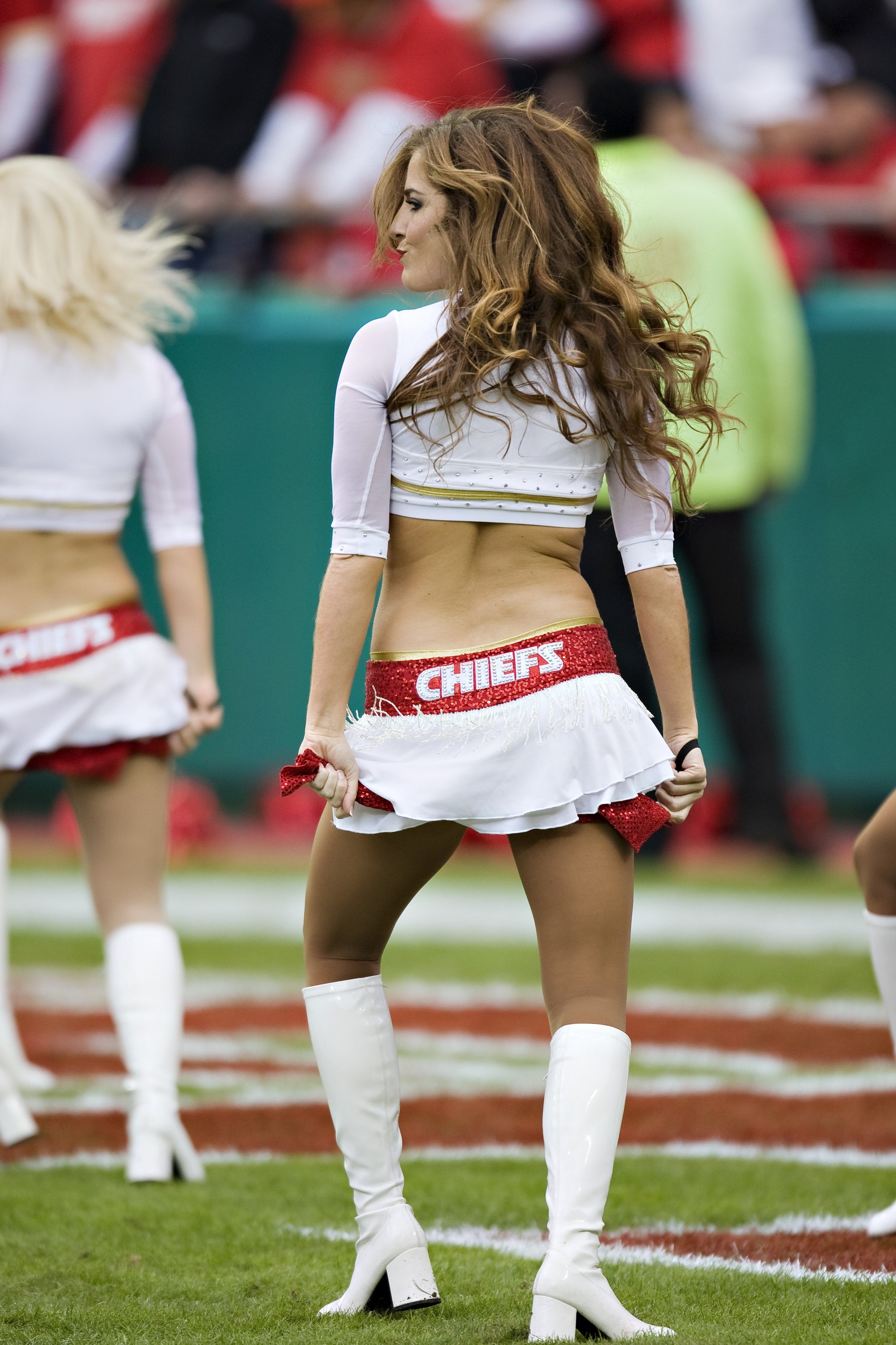 KANSAS CITY, MO - NOVEMBER 22:  Cheerleaders of the Kansas City Chiefs perform during NFL action against the Pittsburgh Steelers at Arrowhead Stadium on November 22, 2009 in Kansas City, Missouri.  The Chiefs defeated the Steelers 27-24.  (Photo by Wesley
