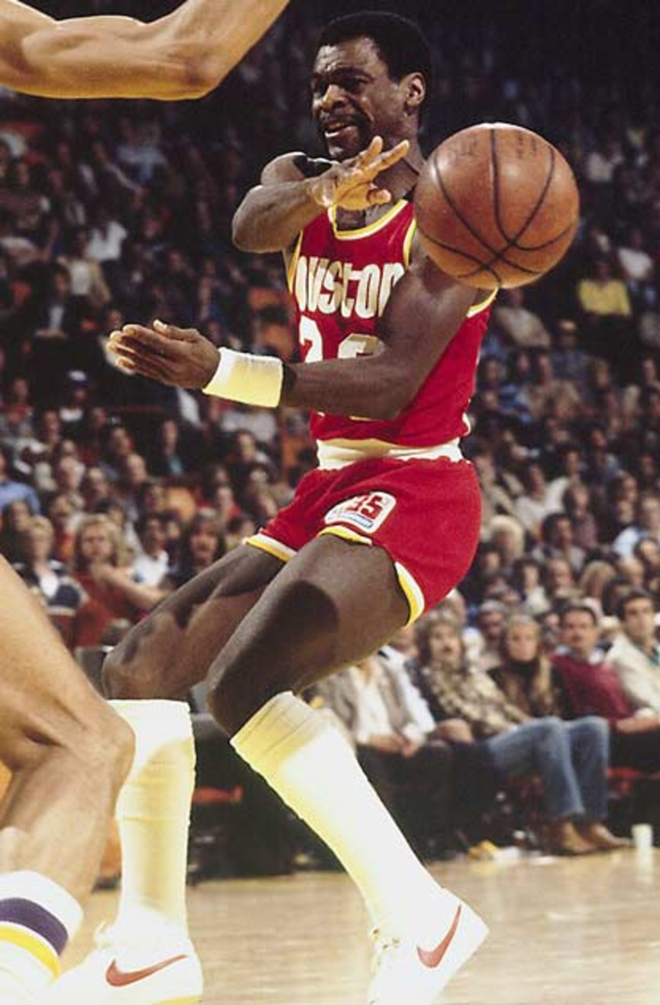 Despite being more than a foot apart in size, Calvin Murphy and Moses Malone led the Houston Rockets to new heights as teammates.