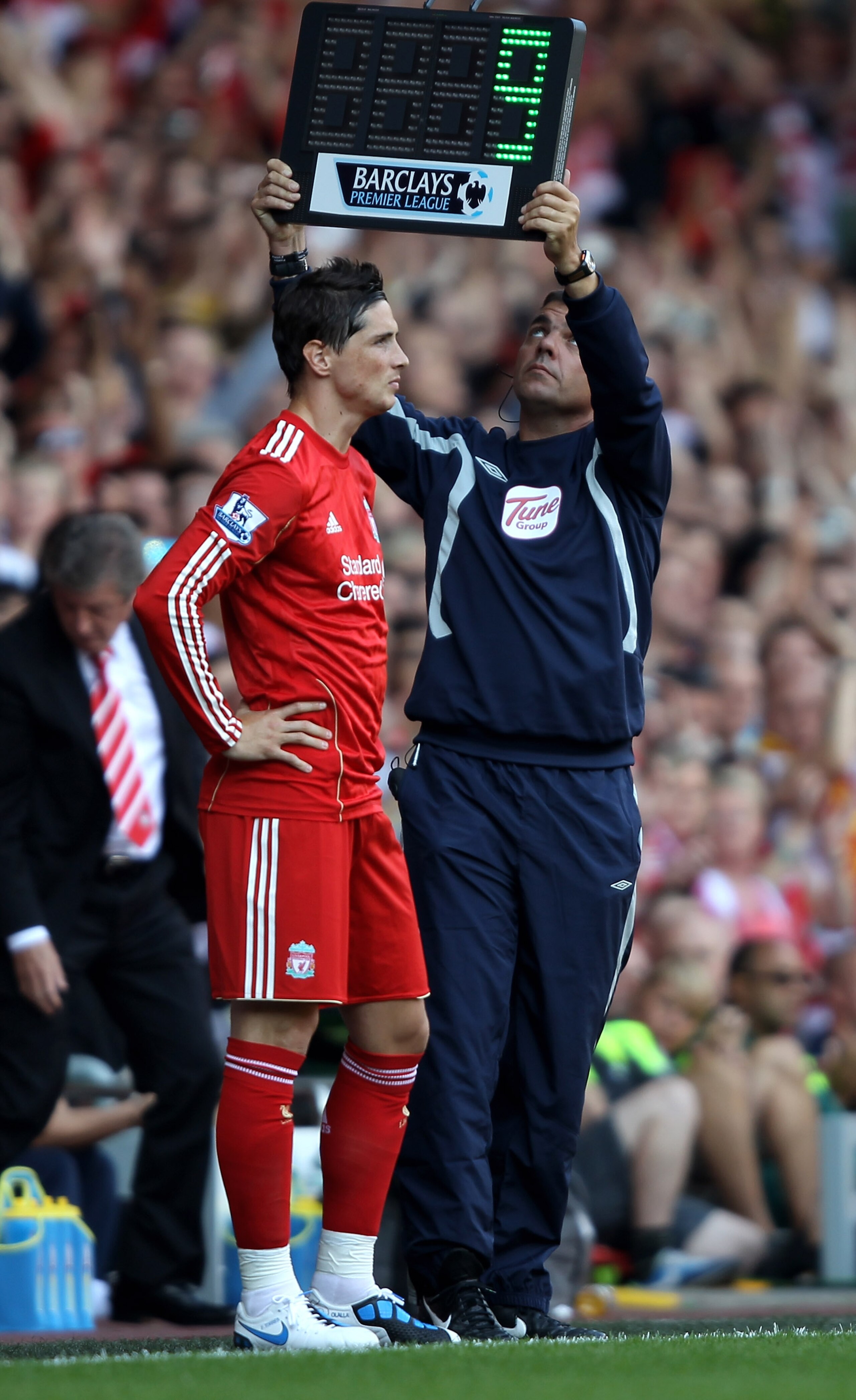 LIVERPOOL, ENGLAND - AUGUST 15:  Fernando Torres of Liverpool comes on as a substitute during the Barclays Premier League match between Liverpool and Arsenal at Anfield on August 15, 2010 in Liverpool, England.  (Photo by Clive Brunskill/Getty Images)