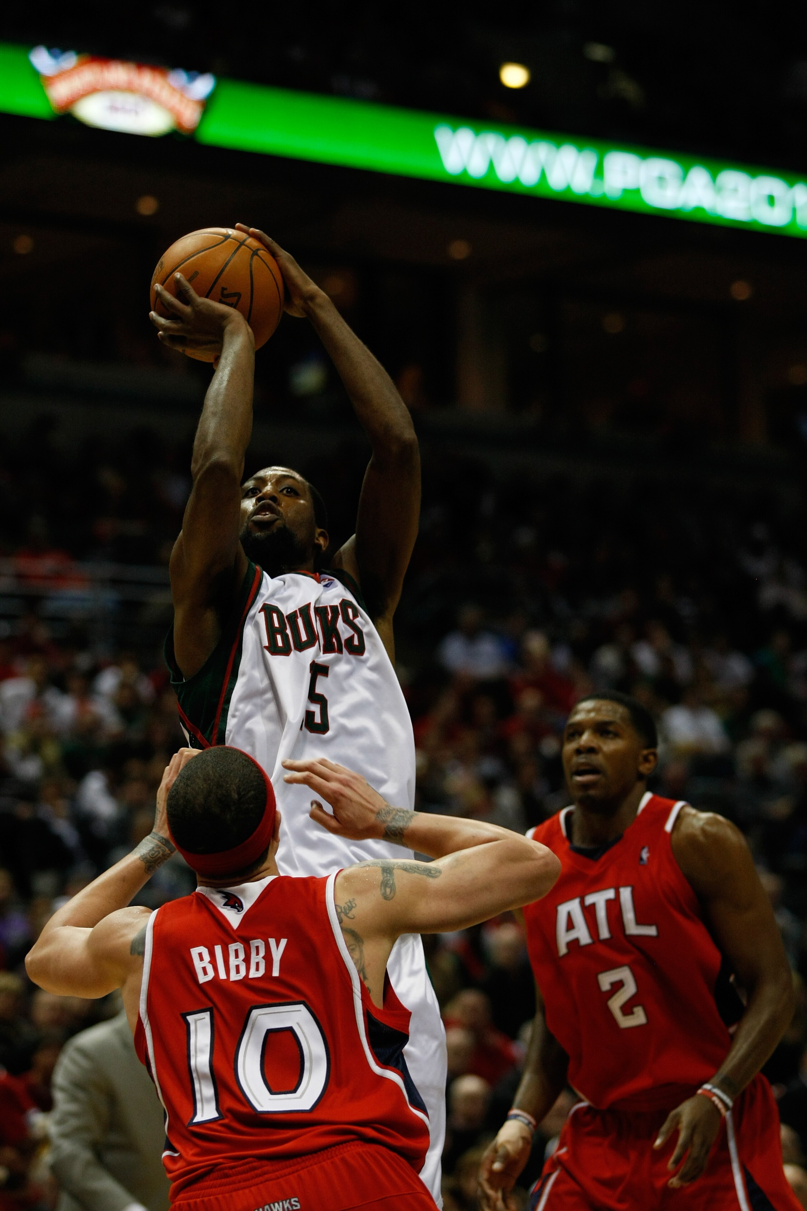 MILWAUKEE, WI - APRIL 24: John Salmons #15 of the Milwaukee Bucks shoots the basketball against the Atlanta Hawks during Game Three of Eastern Conference Quarterfinals of the 2010 NBA Playoffs at the Bradley Center on April 24, 2010 in Milwaukee, Wisconsi