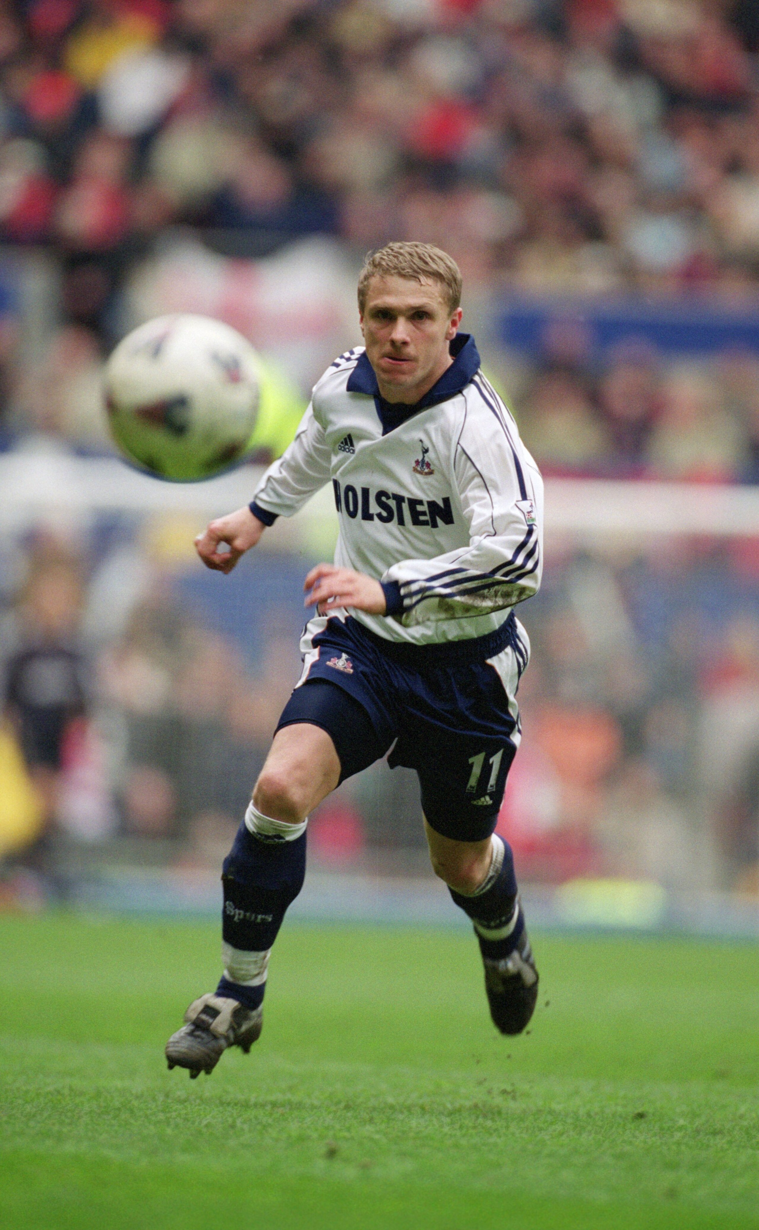 8 Apr 2001:  Sergei Rebrov of Tottenham Hotspur chases a loose ball during the AXA sponsored FA Cup Semi-Final match against Arsenal played at Old Trafford, in Manchester, England. Arsenal won the match 2-1. \ Mandatory Credit: Ross Kinnaird /Allsport