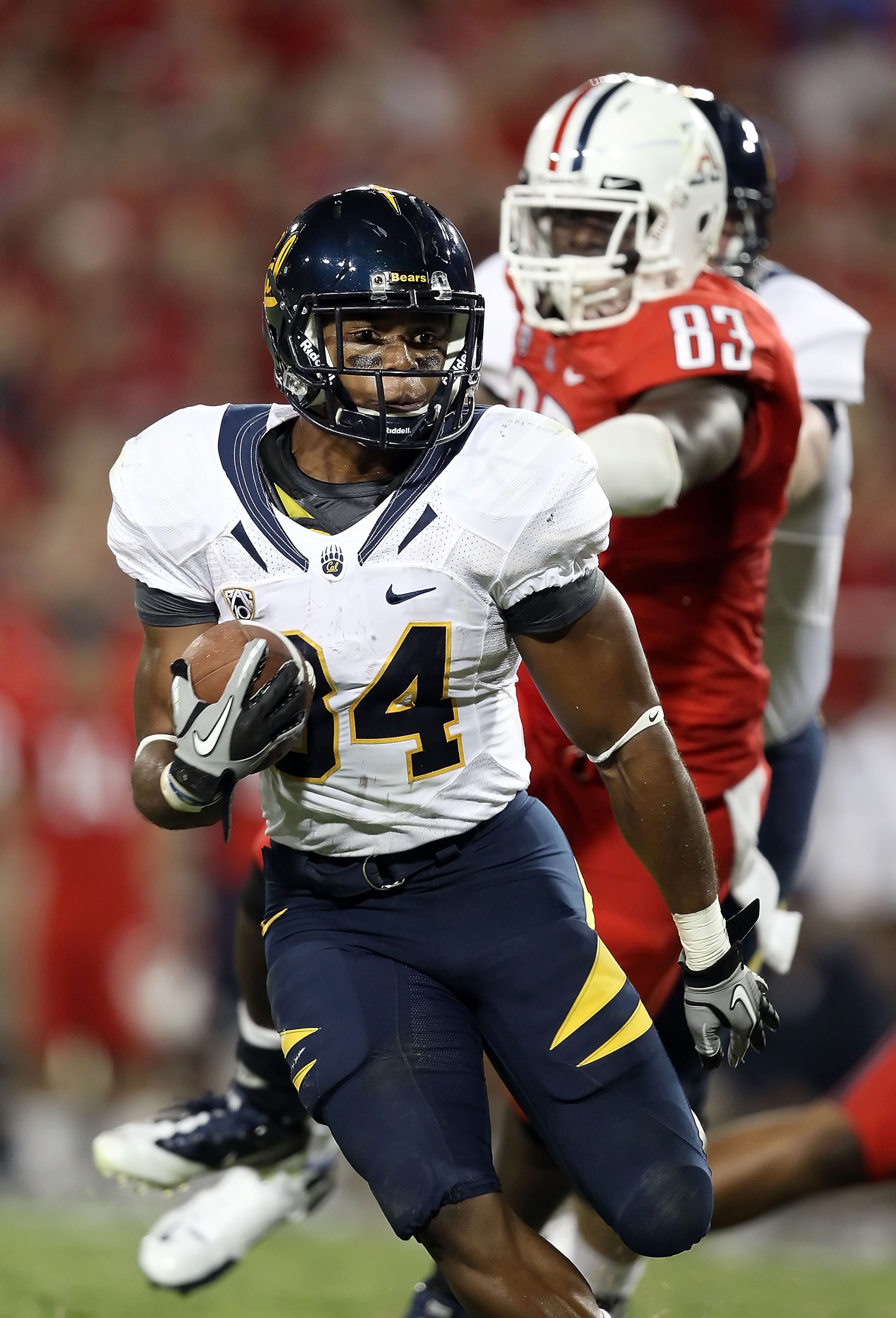 TUCSON, AZ - SEPTEMBER 25: Runningback Shane Vereen #34 of the California Golden Bears rushes the football against the Arizona Wildcats during the college football game at Arizona Stadium on September 25, 2010 in Tucson, Arizona. The Wildcats defeated th TUCSON, AZ - SEPTEMBER 25: Runningback Shane Vereen #34 of the California Golden Bears rushes the football against the Arizona Wildcats during the college football game at Arizona Stadium on September 25, 2010 in Tucson, Arizona. The Wildcats defeated th