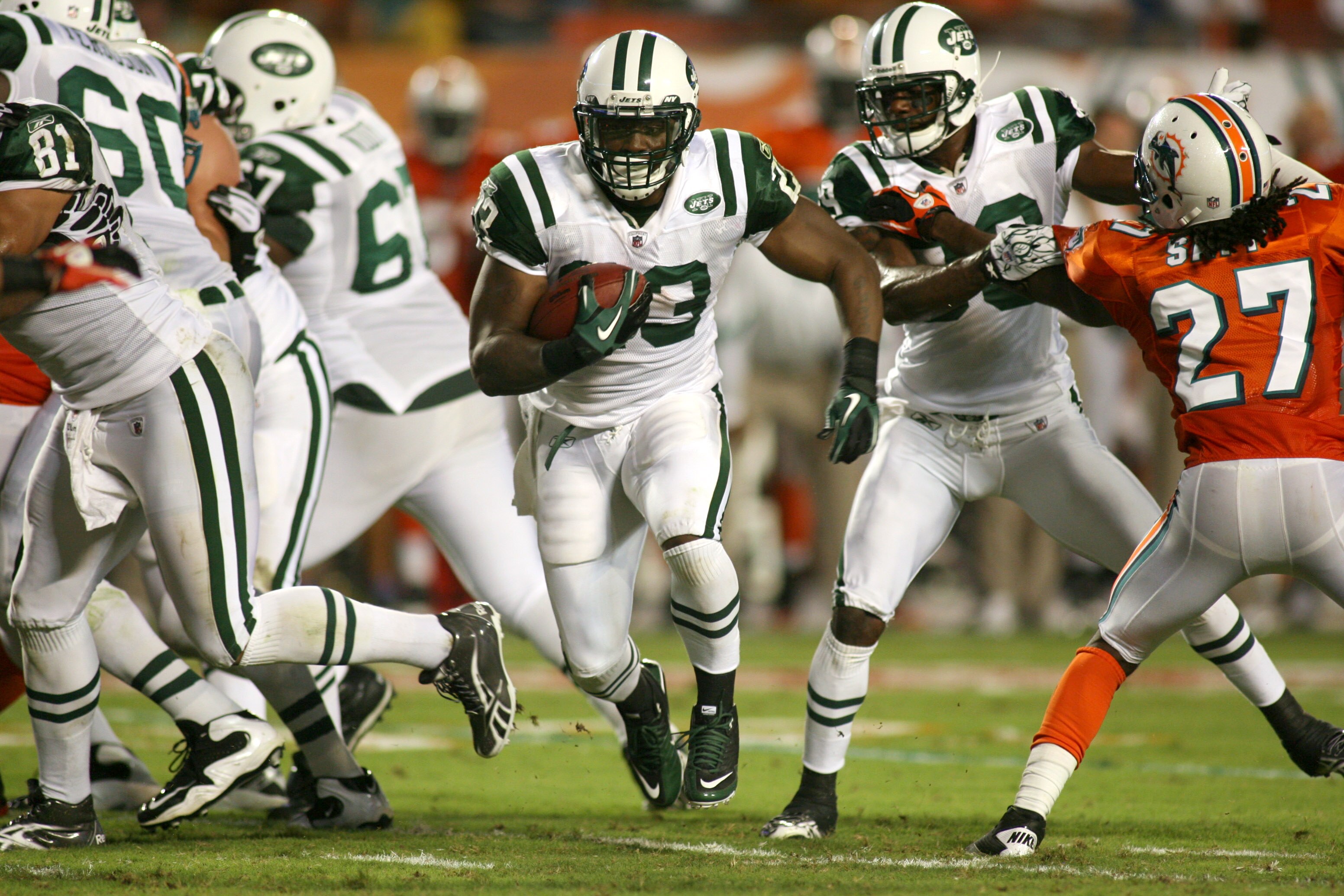 MIAMI - SEPTEMBER 26: Running back Shonn Greene #23 of the New York Jets runs against the Miami Dolphins at Sun Life Stadium on September 26, 2010 in Miami, Florida. The Jets won 31-23. (Photo by Marc Serota/Getty Images)
