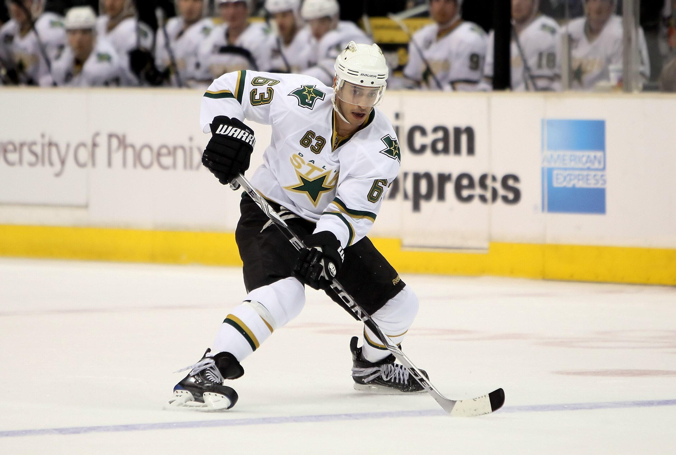 LOS ANGELES, CA - MARCH 27:  Mike Ribeiro #63 of the Dallas Stars skates against the Los Angeles Kings at Staples Center on March 27, 2010 in Los Angeles, California.  (Photo by Jeff Gross/Getty Images)