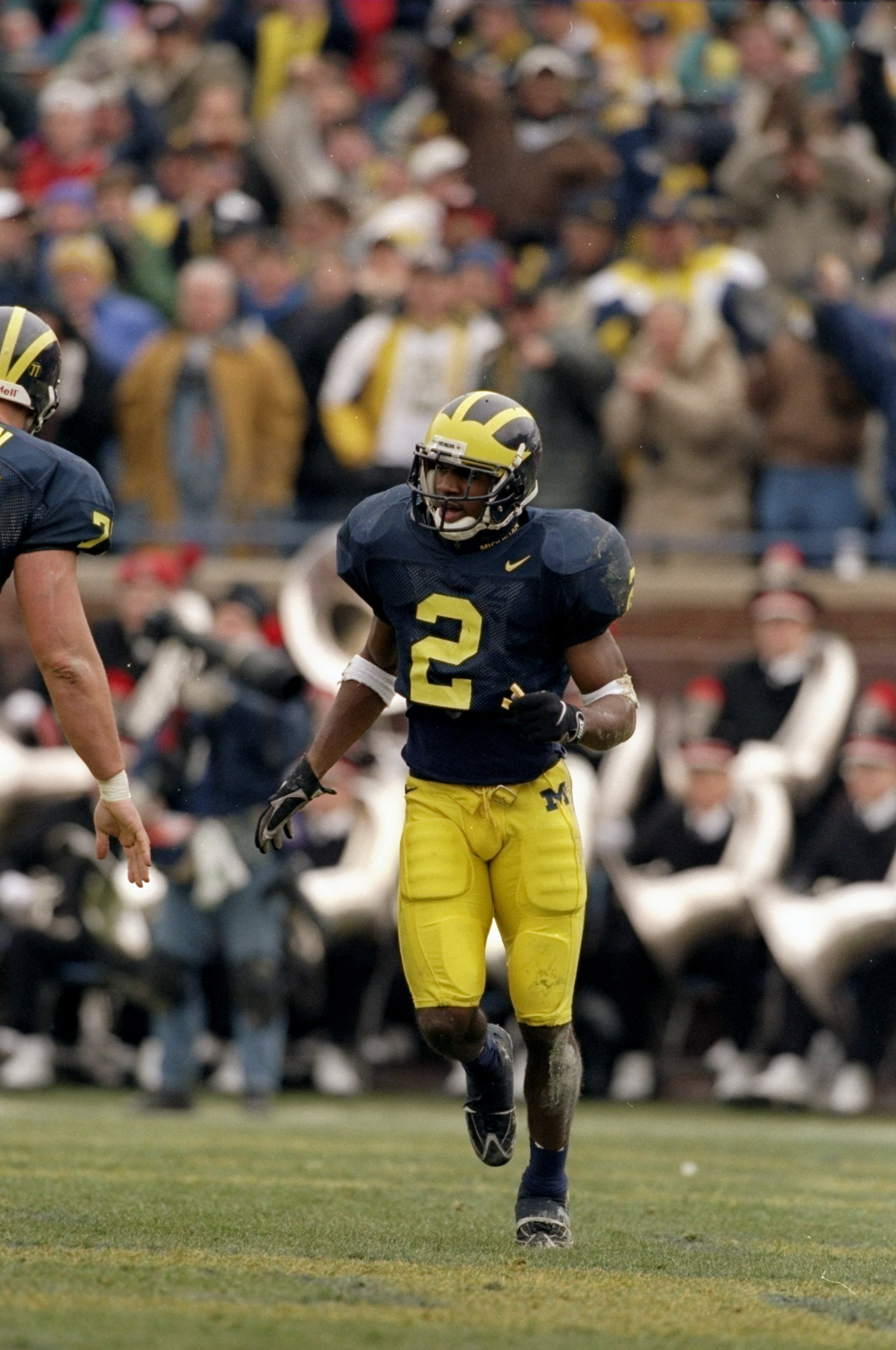 22 Nov 1997:  Charles Woodson #2 of Michigan in action on during a game against Ohio State at Michigan Stadium in Ann Arbor, Michigan.  Michigan defeated Ohio State 20-14. Mandatory Credit: Jonathan Daniel  /Allsport