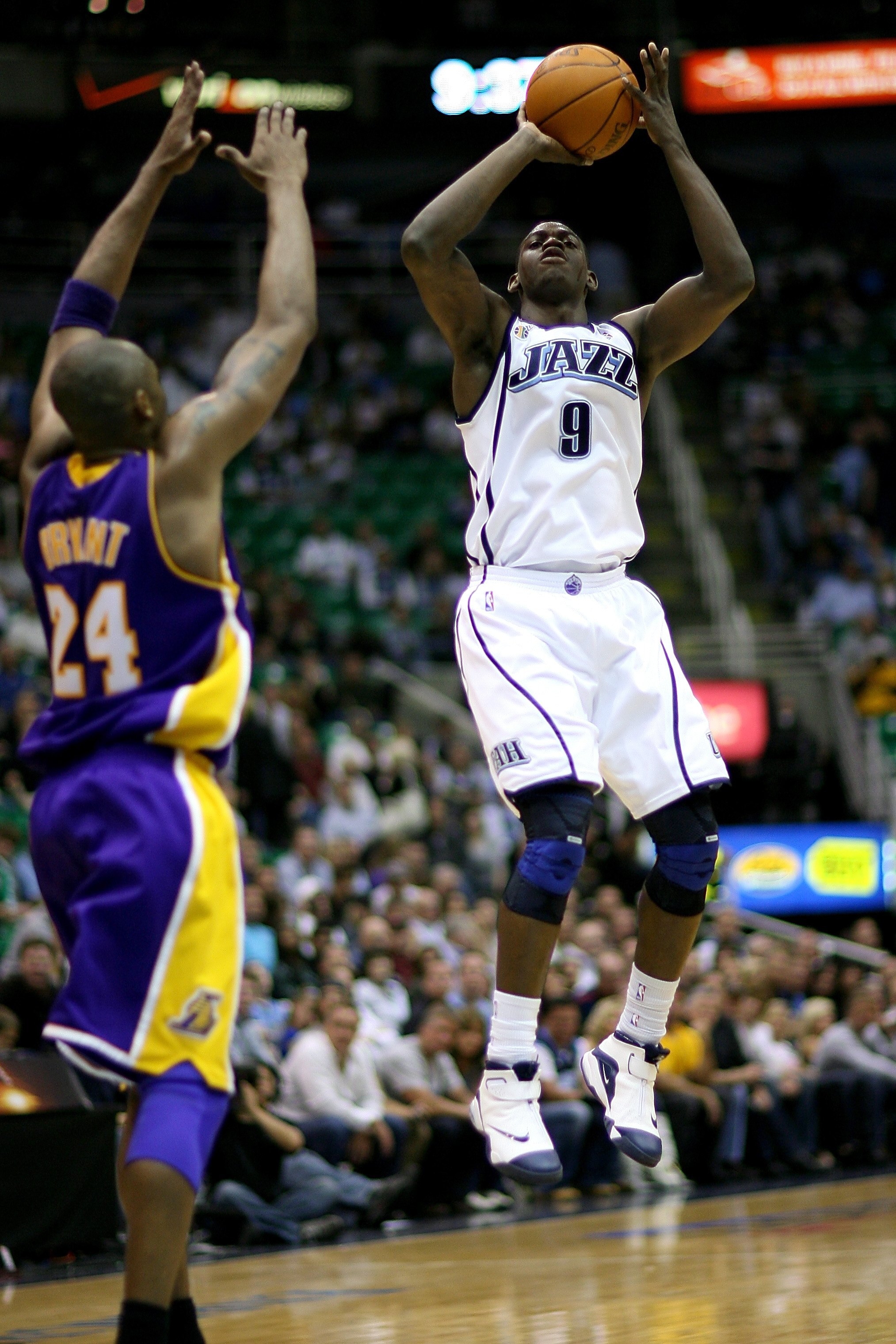 SALT LAKE CITY - APRIL 25:  Ronnie Brewer #9 of the Utah Jazz goes up for a shot over Kobe Bryant #24 of the Los Angeles Lakers in Game Four of the Western Conference Quarterfinals during the 2009 NBA Playoffs at Energy Solutions Arena on April 25, 2009 i