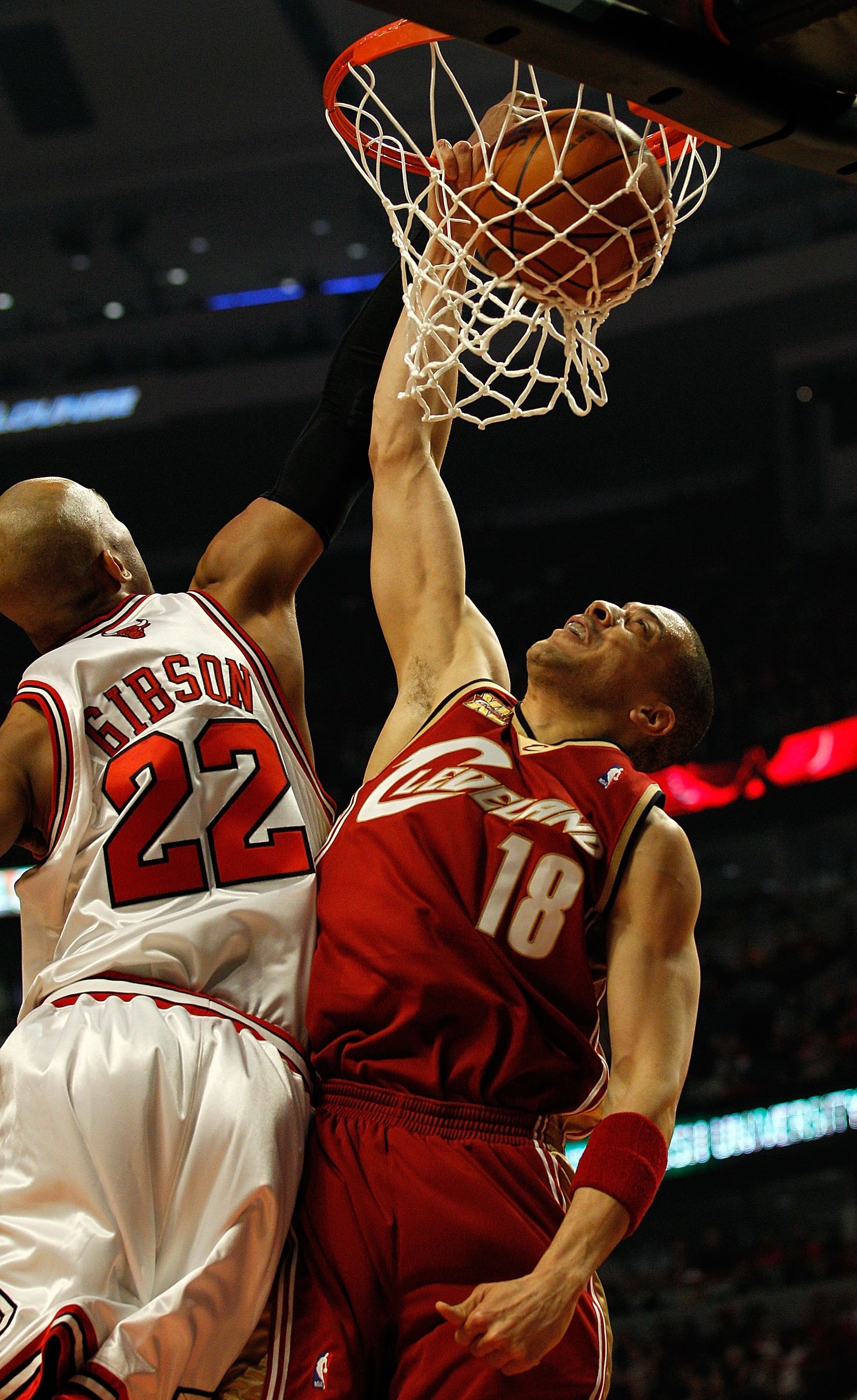 CHICAGO - APRIL 25: Anthony Parker #18 of the Cleveland Cavaliers dunks the ball against Taj Gibson #22 of the Chicago Bulls in Game Four of the Eastern Conference Quarterfinals during the 2010 NBA Playoffs at the United Center on April 25, 2010 in Chicag
