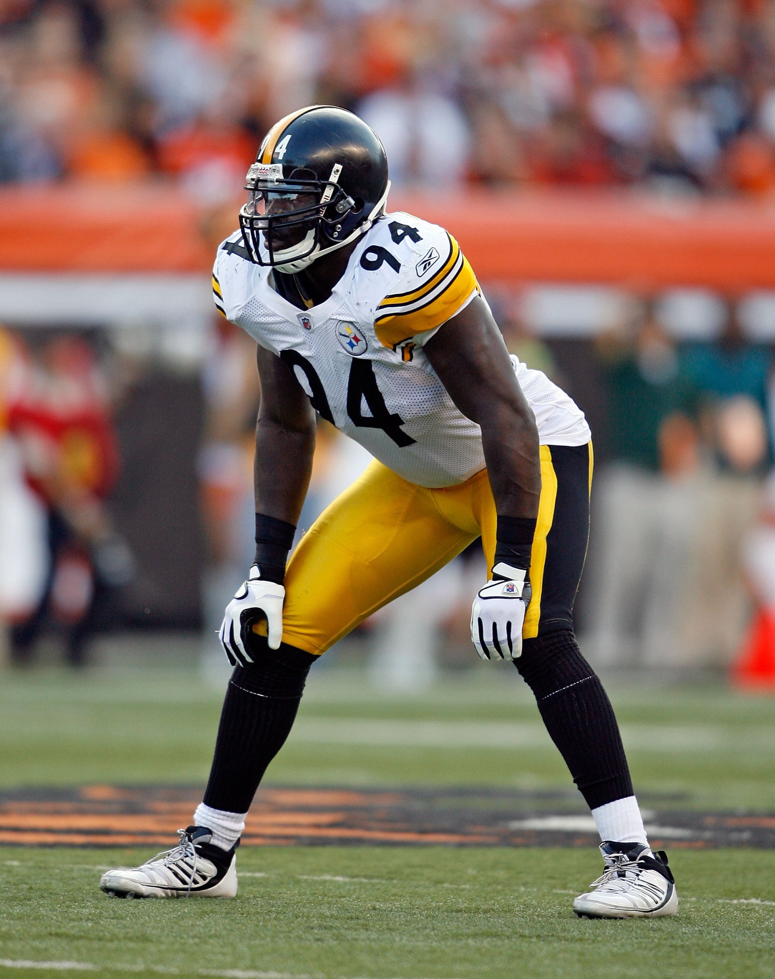 CINCINNATI - SEPTEMBER 27: Lawrence Timmons #94 of the Pittsburgh Steelers is pictured during the NFL game against the Cincinnati Bengals at Paul Brown Stadium on September 27, 2009 in Cincinnati, Ohio.  (Photo by Andy Lyons/Getty Images)